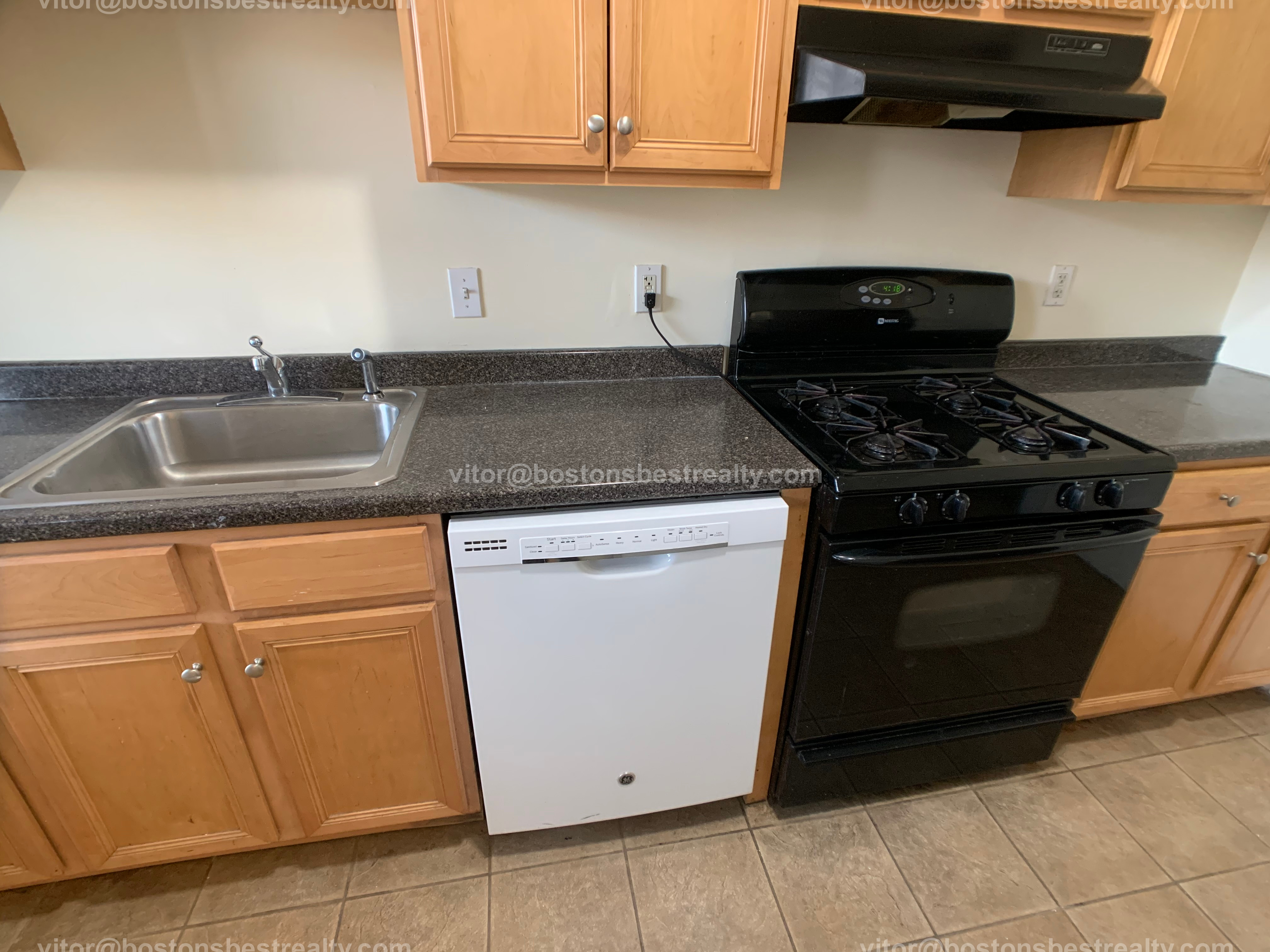 92 University Rd, Washington Square