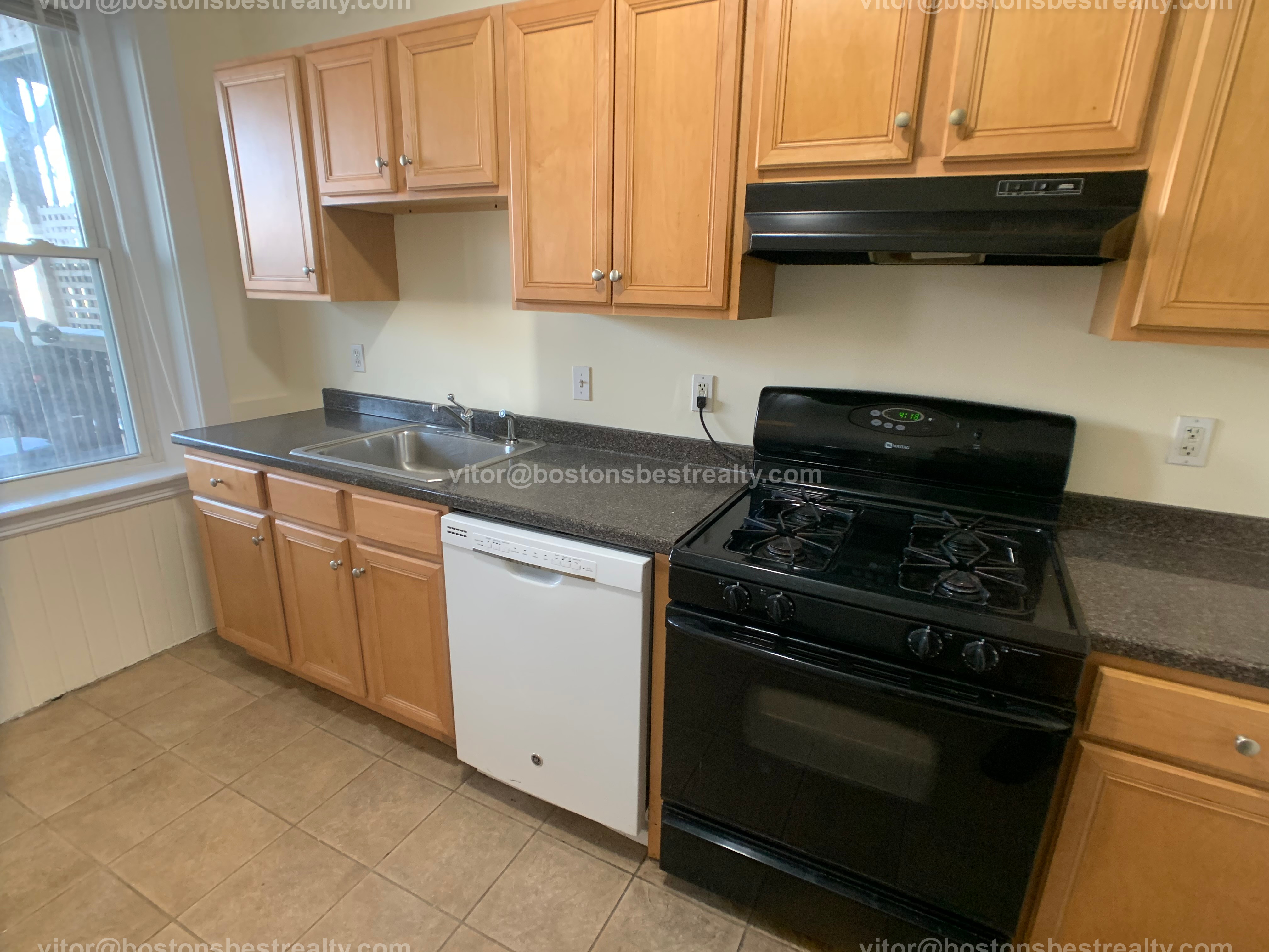 92 University Rd, Washington Square