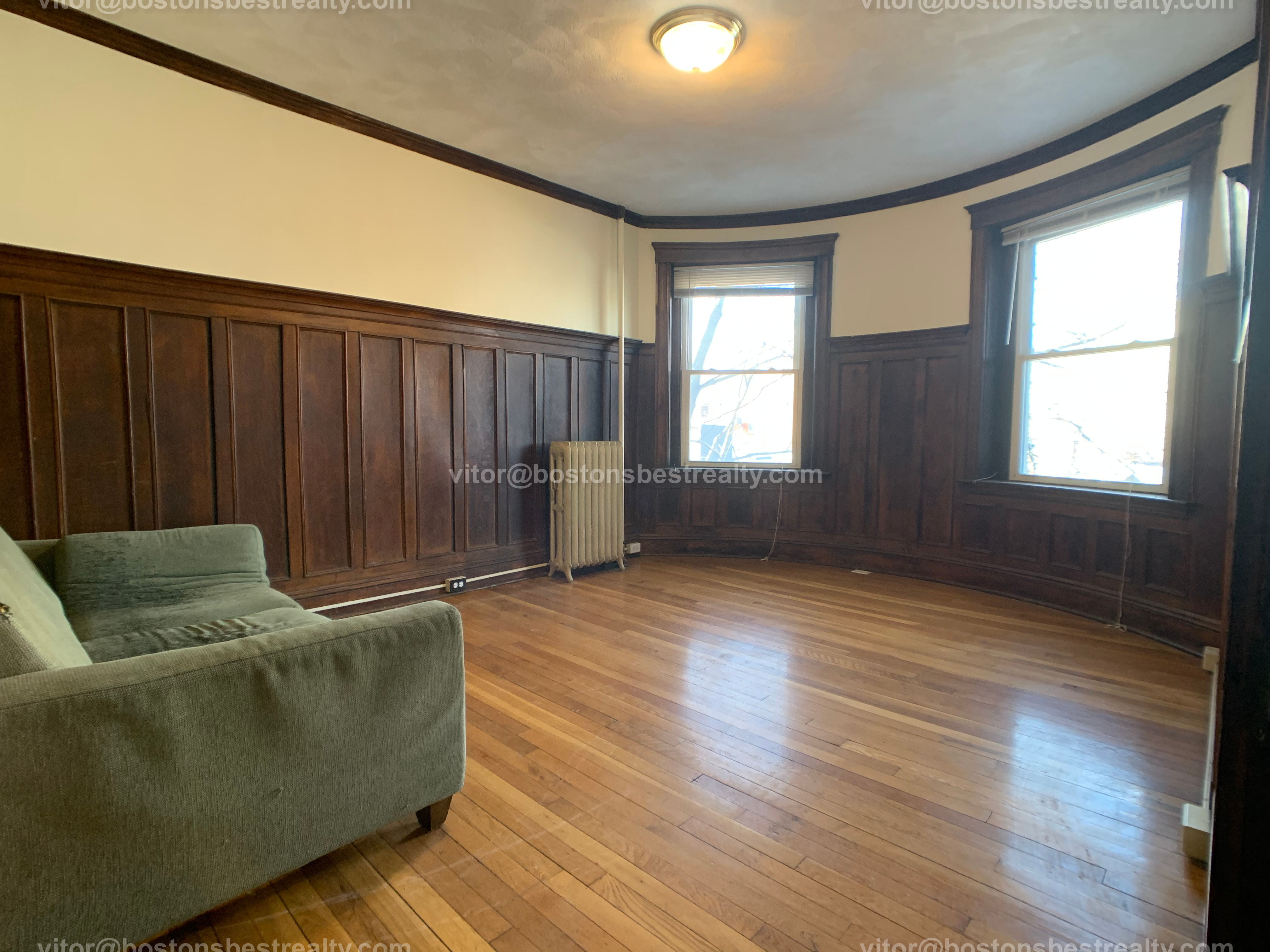 92 University Rd, Washington Square