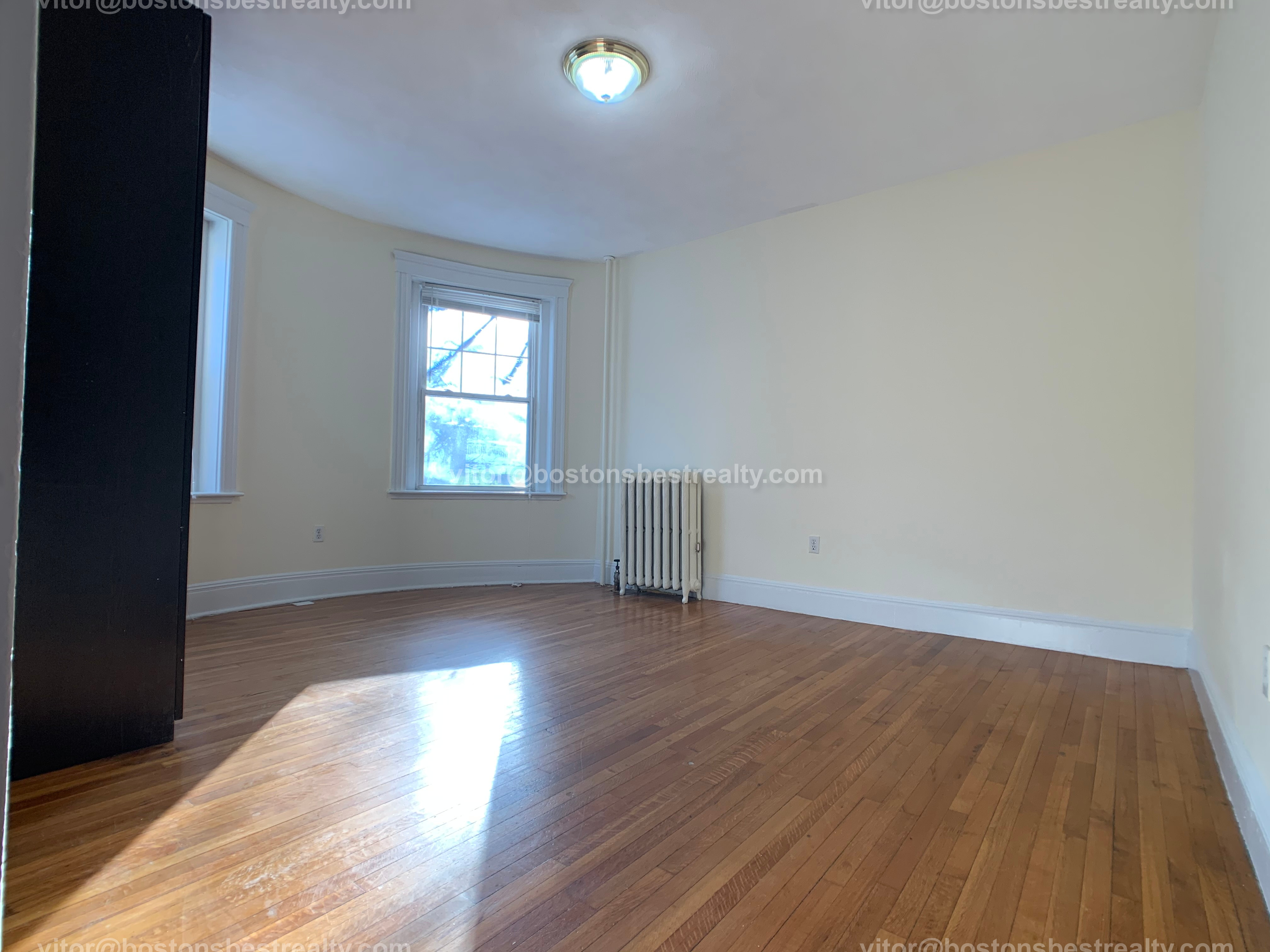 92 University Rd, Washington Square