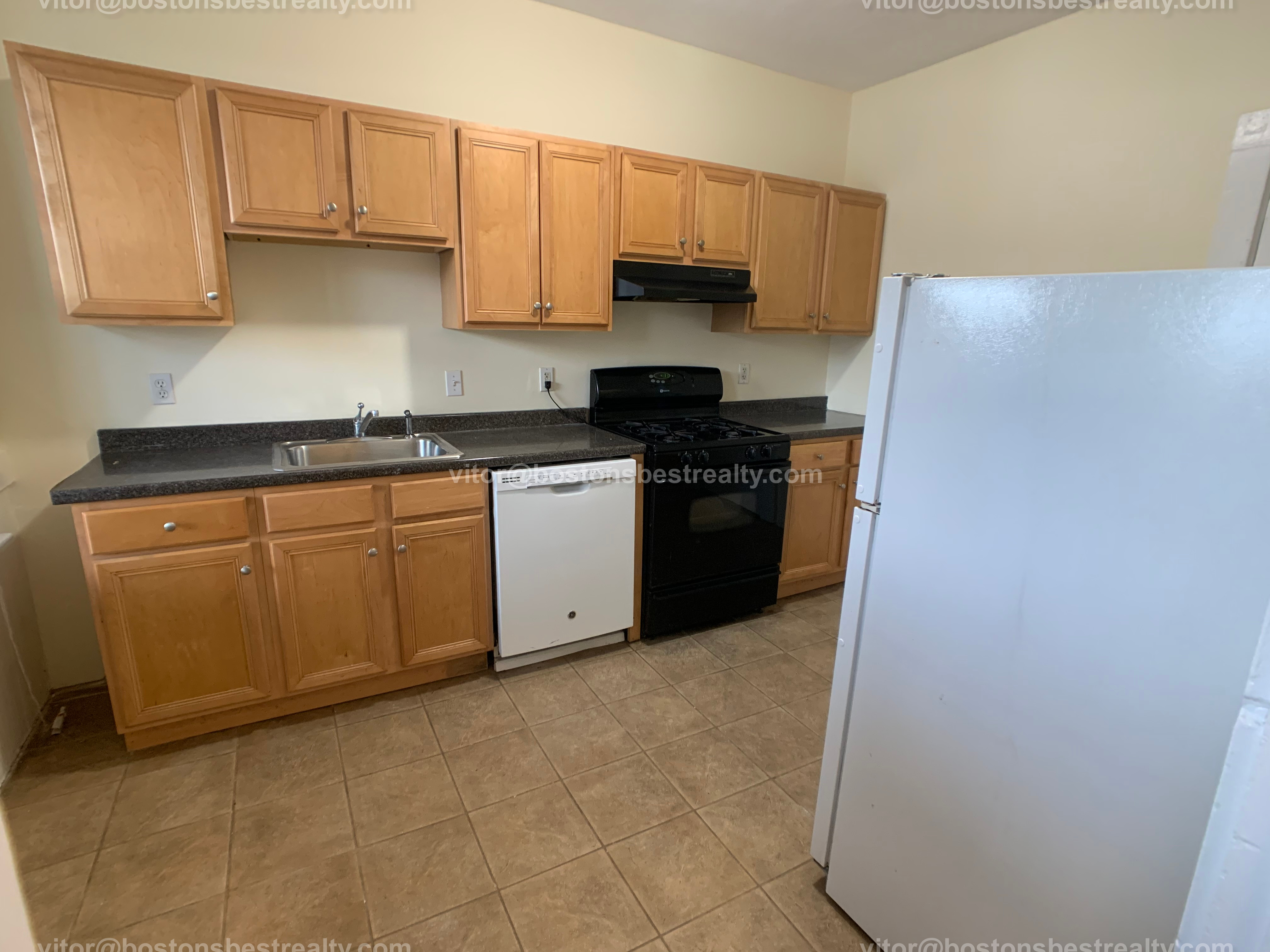 92 University Rd, Washington Square