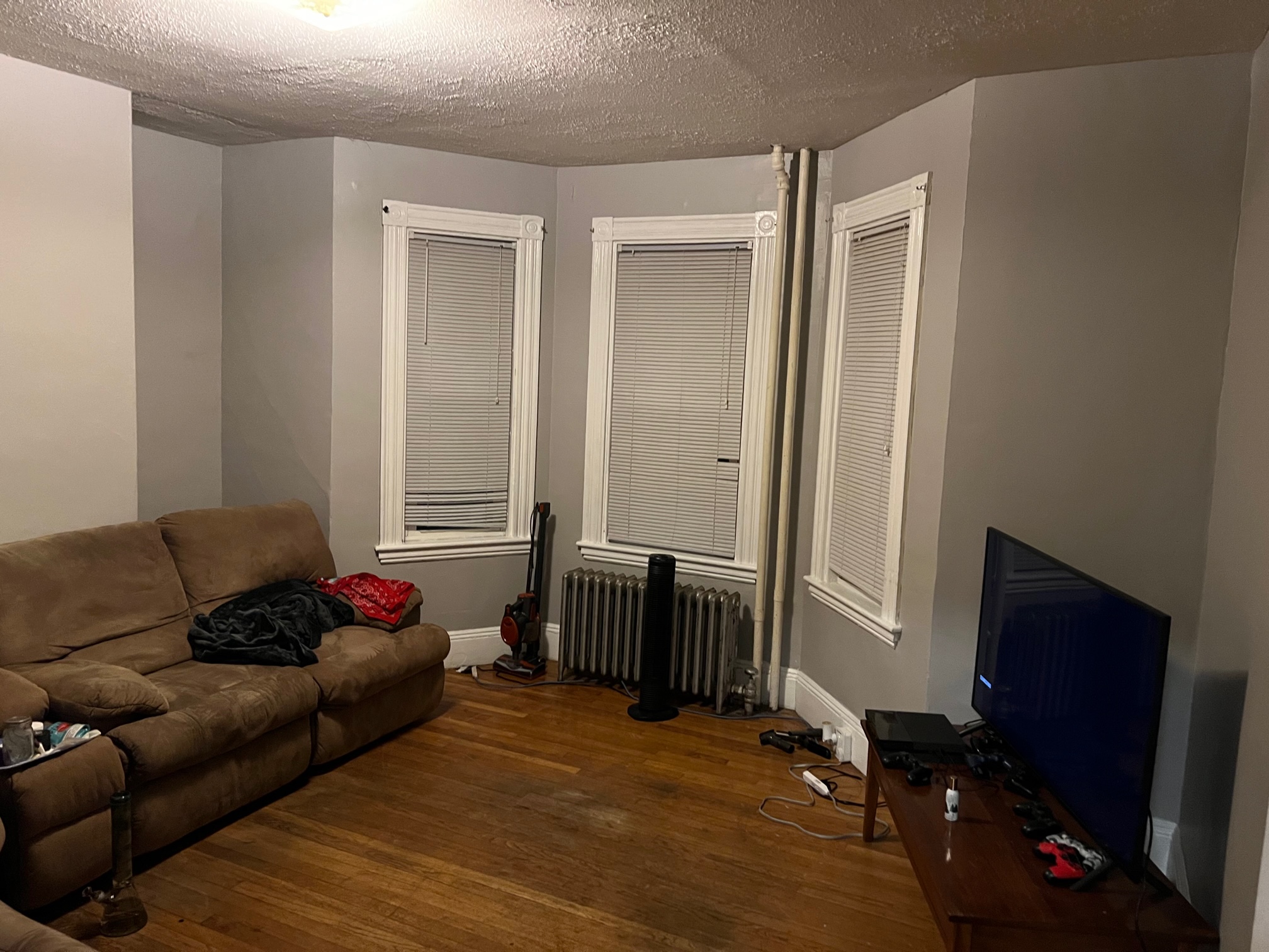 121 Hillside St, Mission Hill