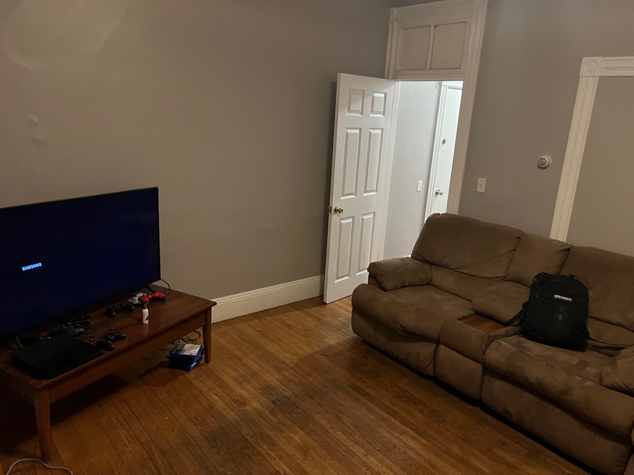 121 Hillside St, Mission Hill