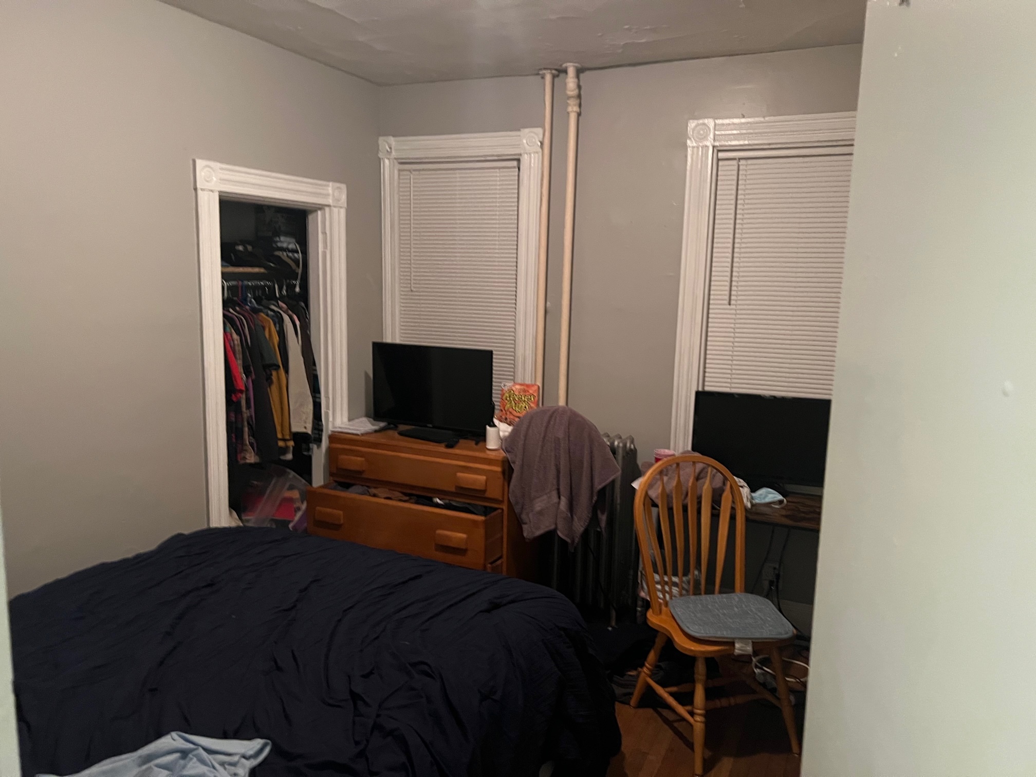 121 Hillside St, Mission Hill