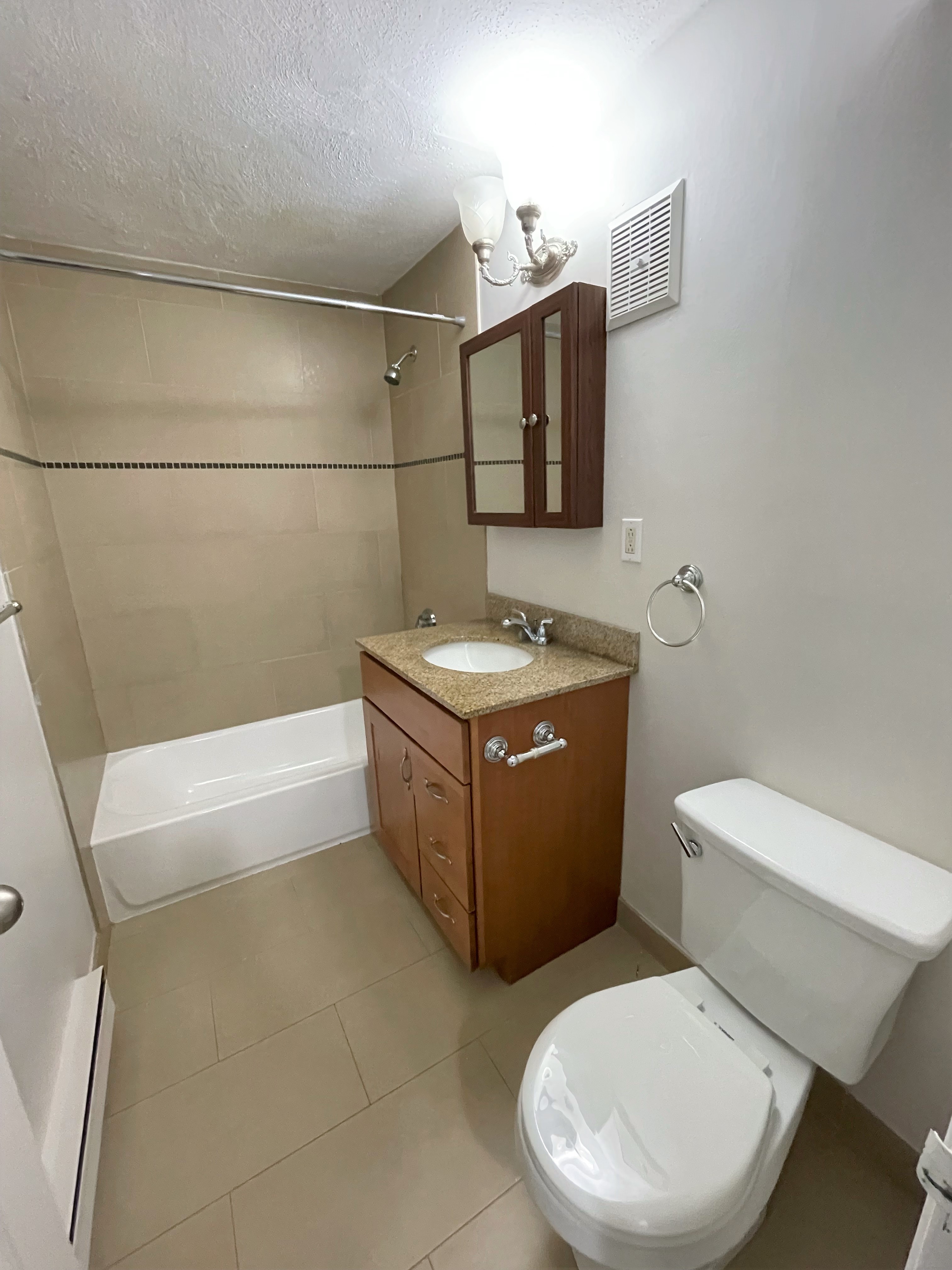 55 Elmwood Park, Quincy