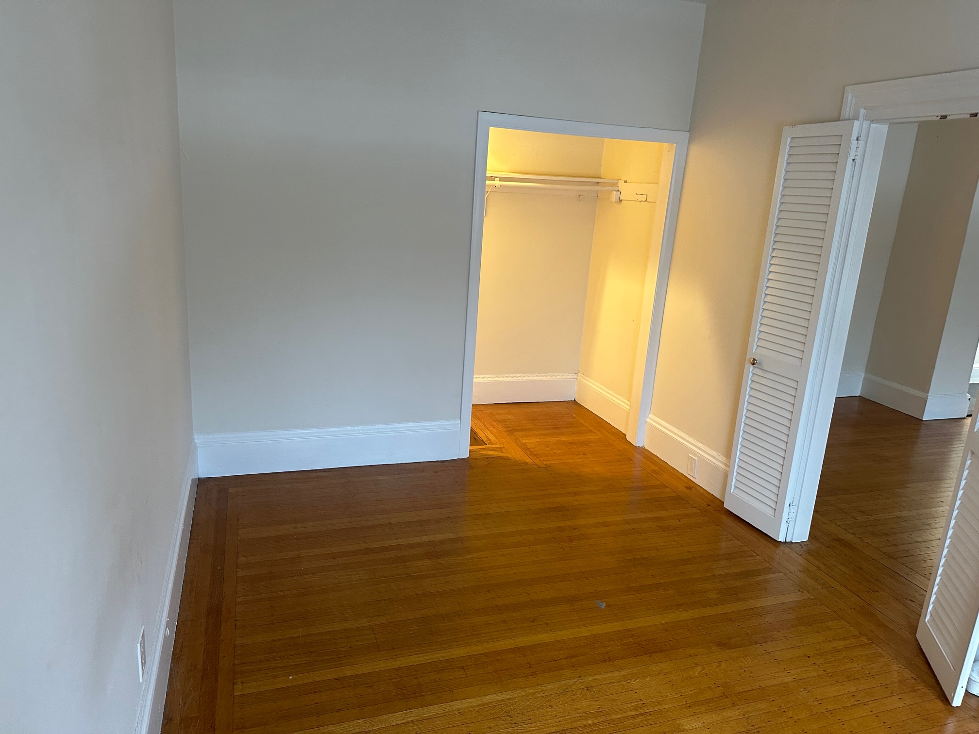 1748 Beacon St, Brookline