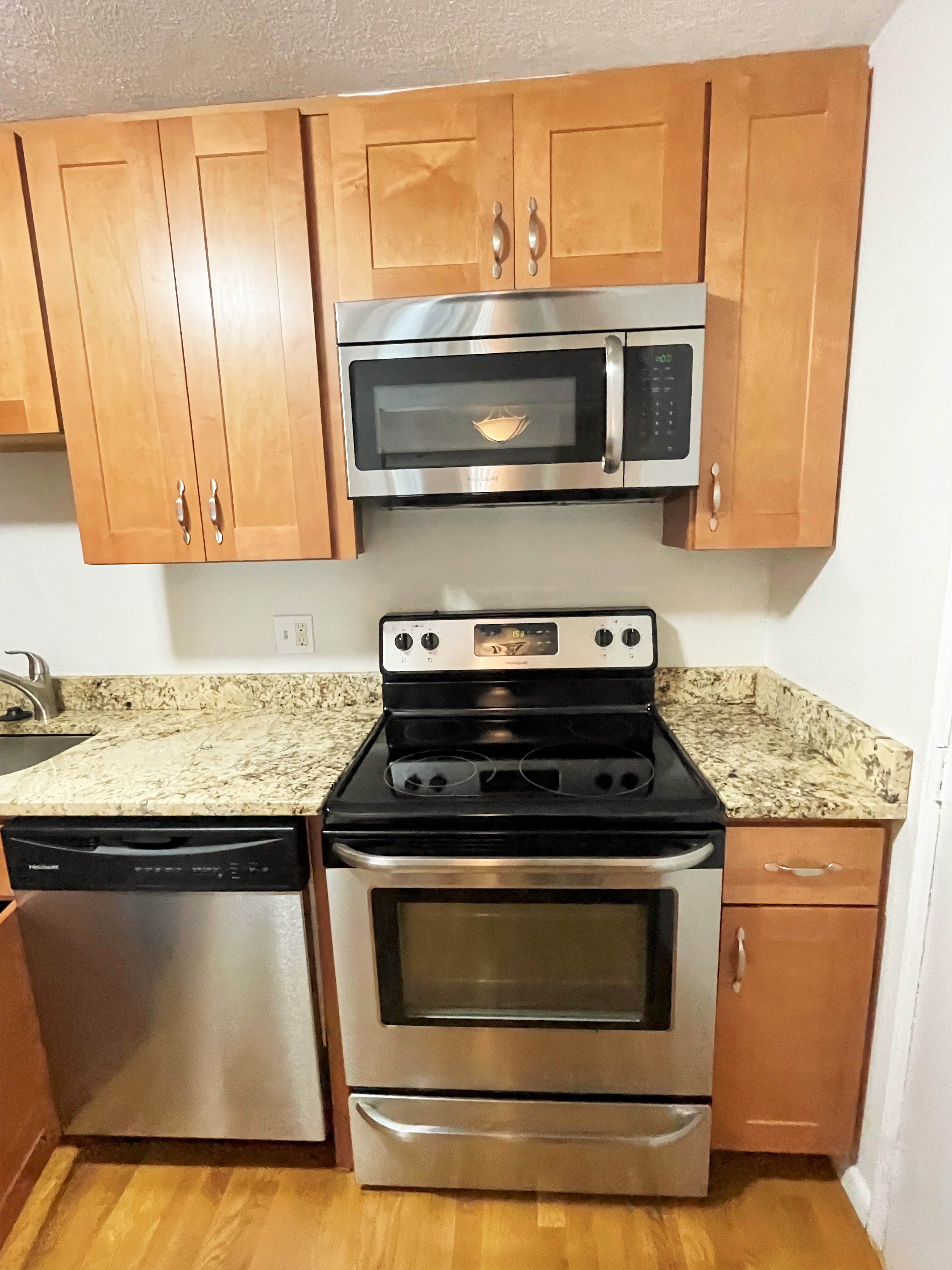 55 Elmwood Park, Quincy