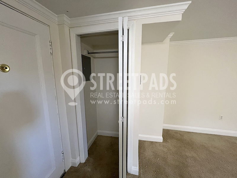 100 Kilsyth Rd, Brighton