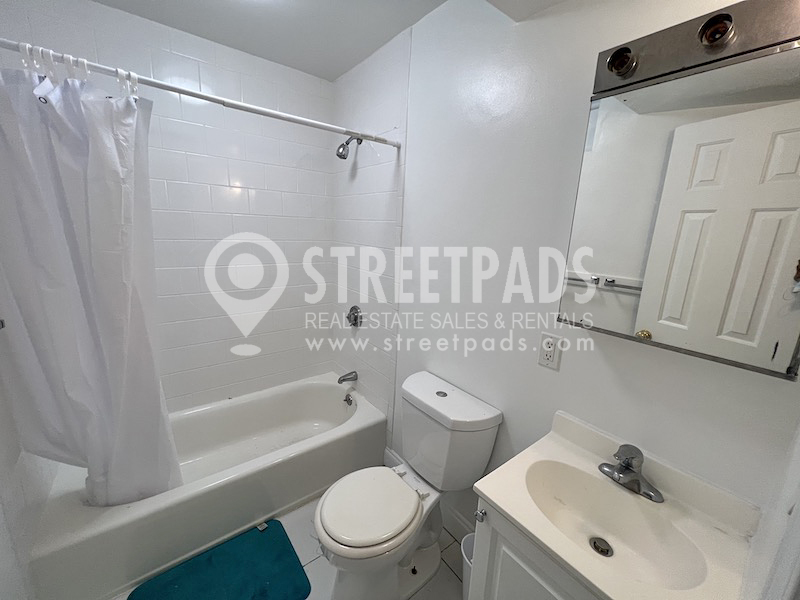 100 Kilsyth Rd, Brighton