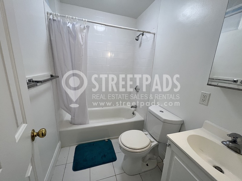 100 Kilsyth Rd, Brighton