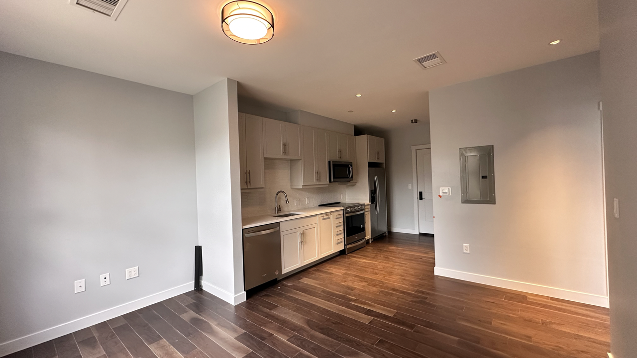 136 Babcock St, Coolidge Corner