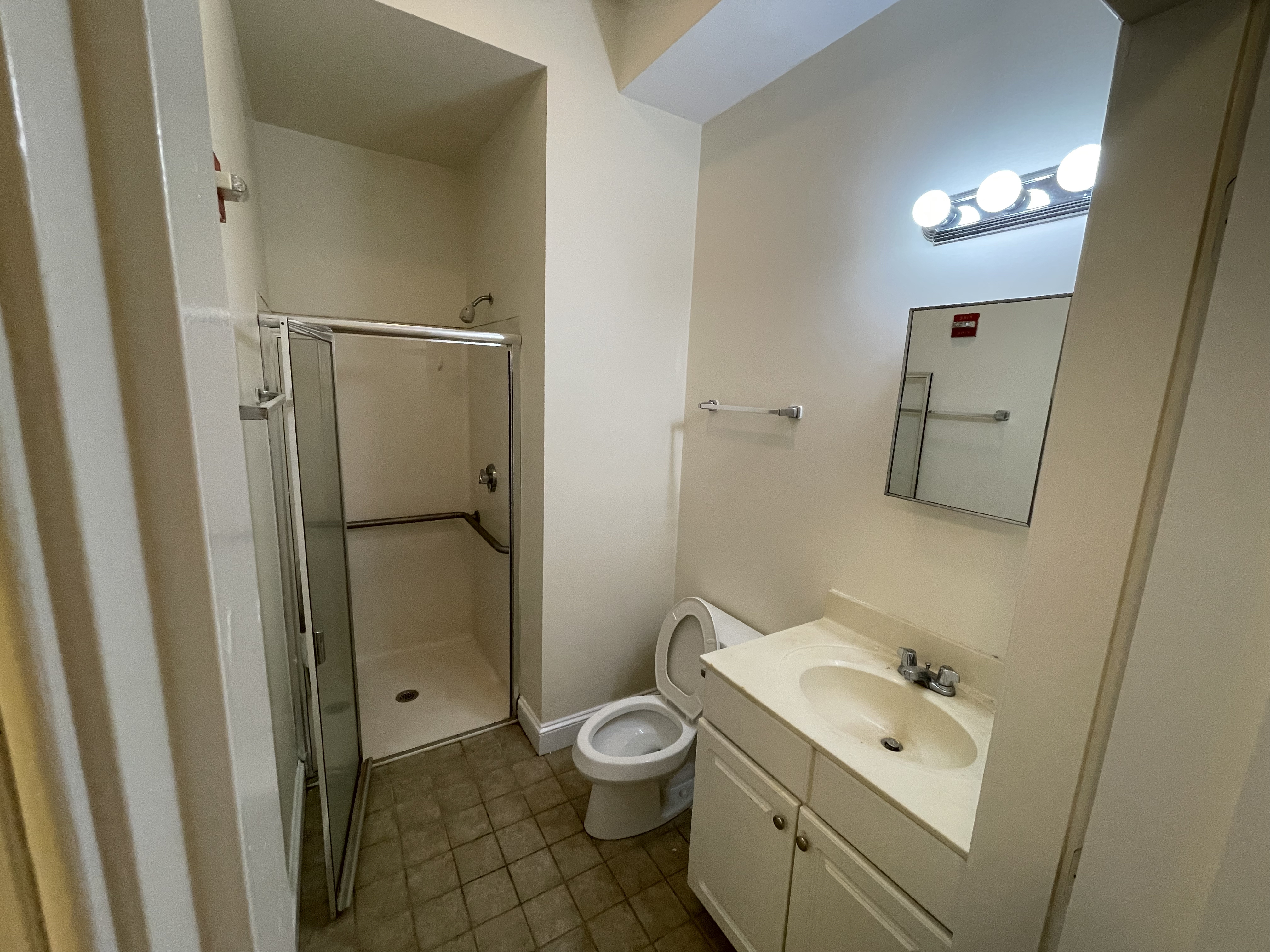 9 Gardner Ter, Allston