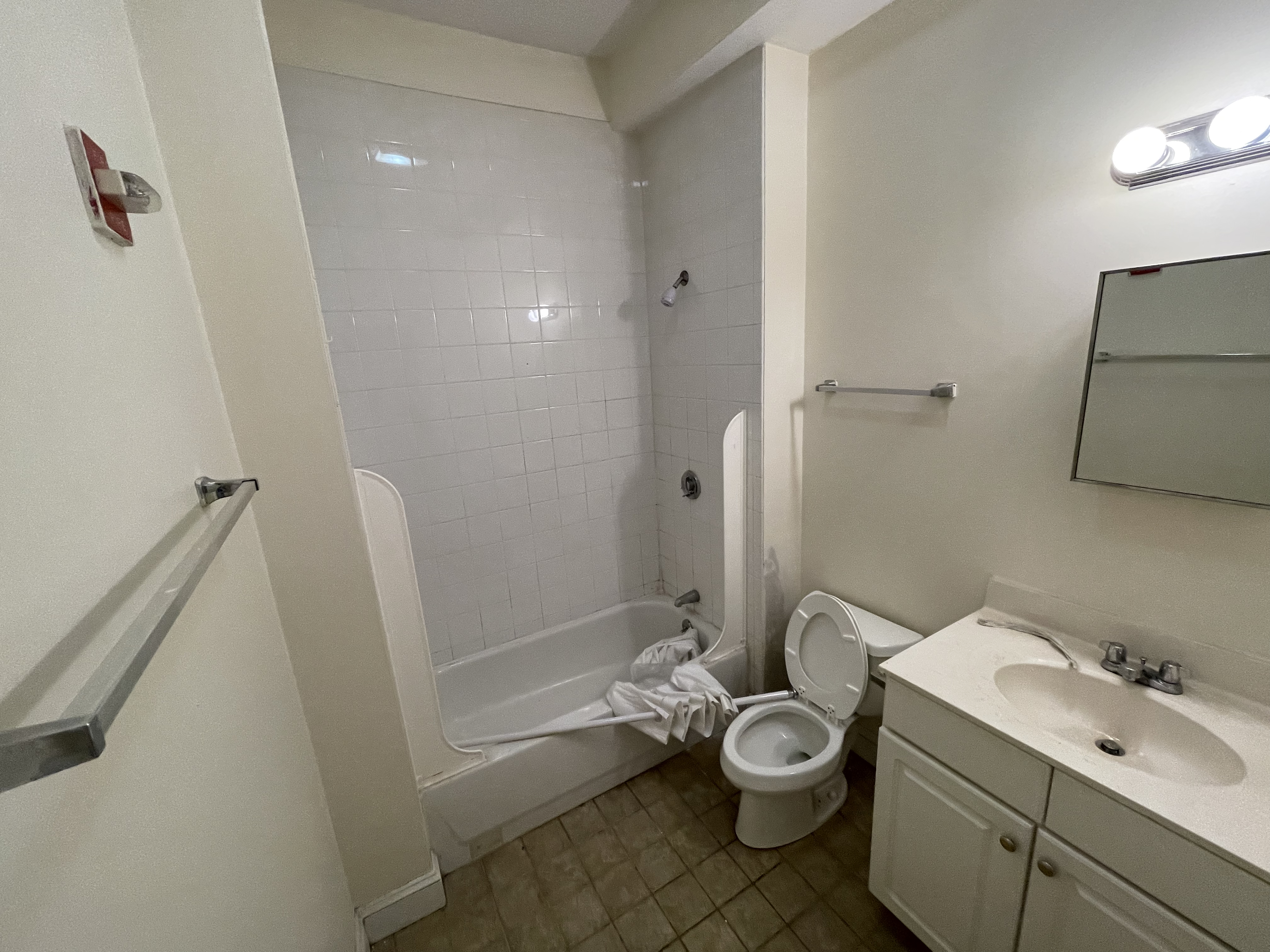 9 Gardner Ter, Allston