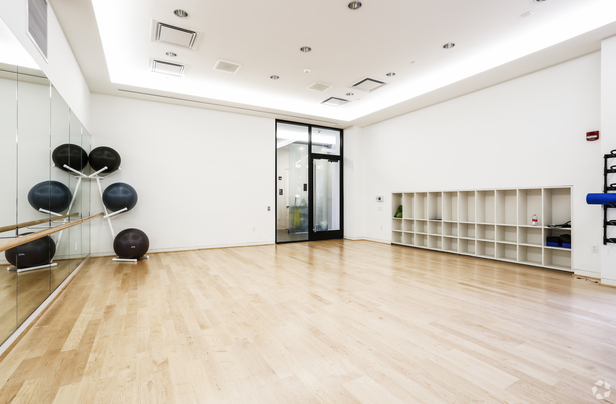 320 D St, South Boston