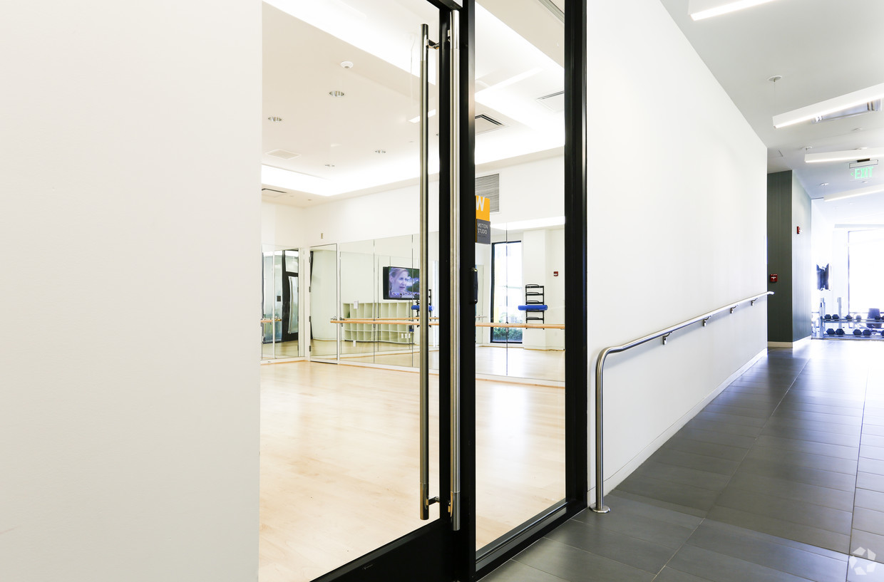 320 D St, South Boston