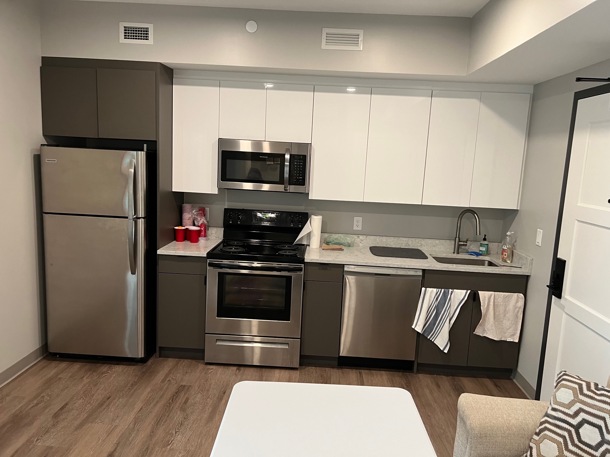 100 Hemenway St, Fenway