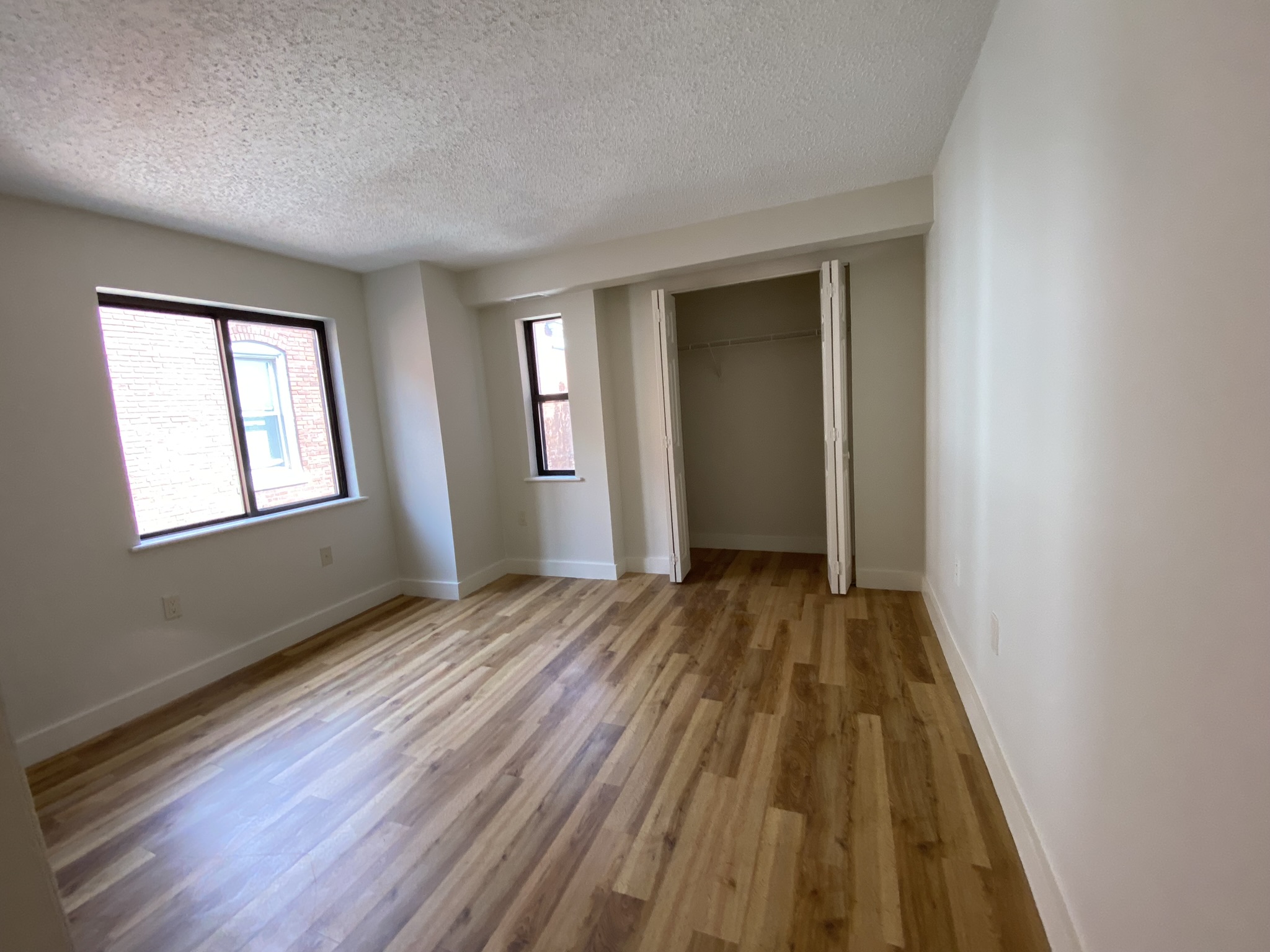 16 Elmer St, Central Square