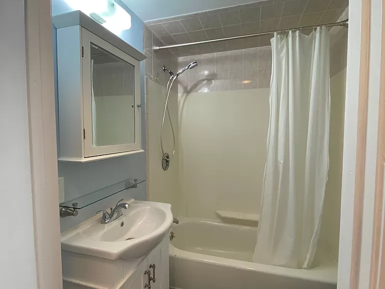 83 Hudson St, Davis Square