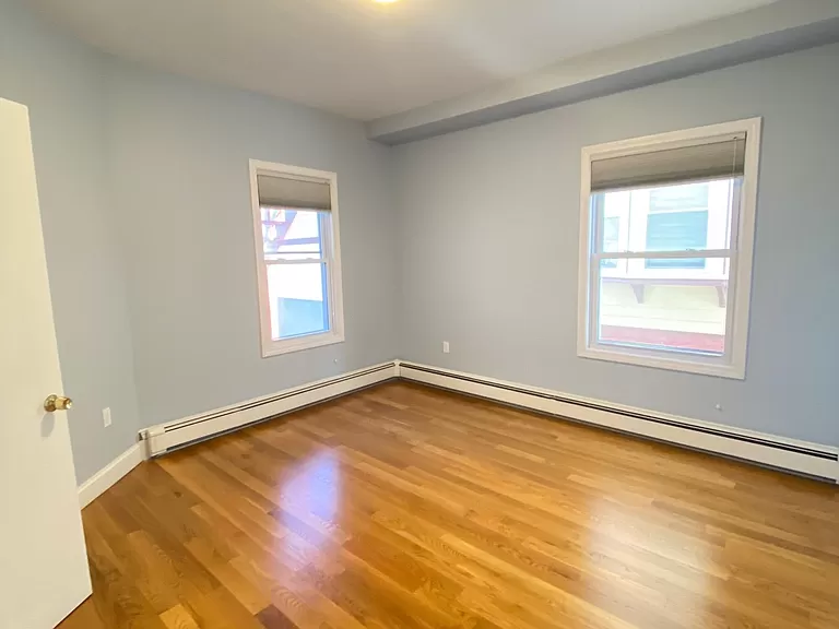 83 Hudson St, Davis Square