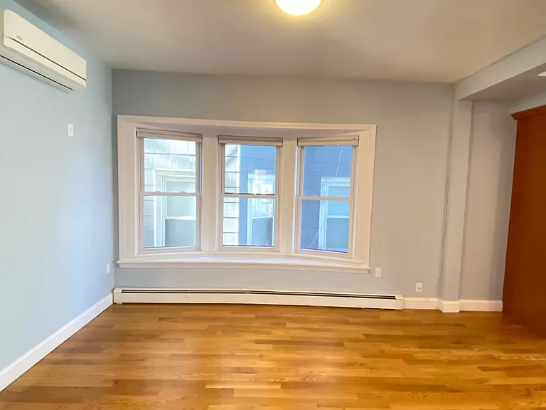 83 Hudson St, Davis Square