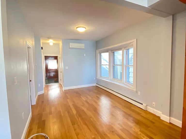 83 Hudson St, Davis Square