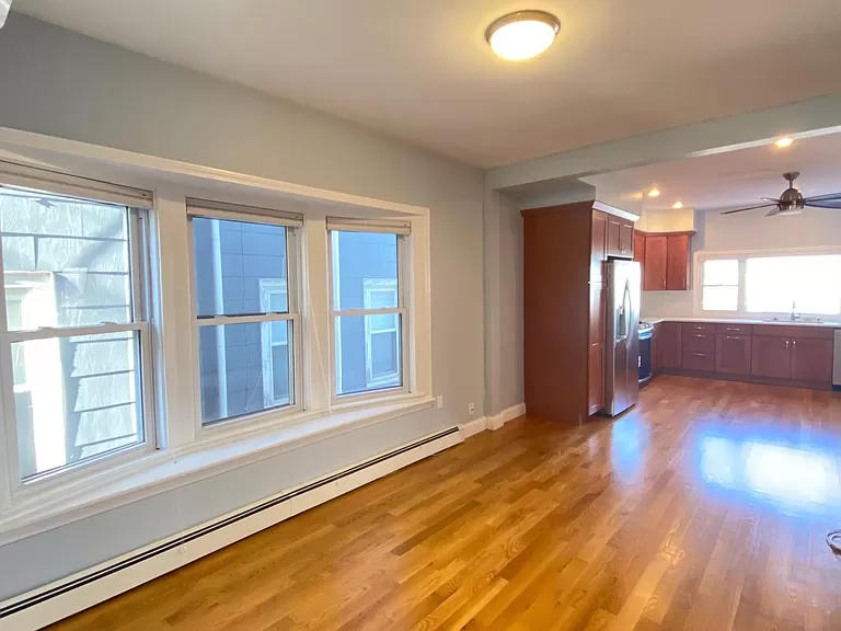 83 Hudson St, Davis Square