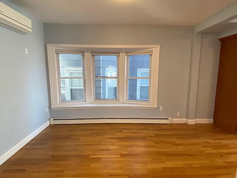 83 Hudson St, Davis Square