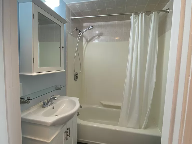 83 Hudson St, Davis Square