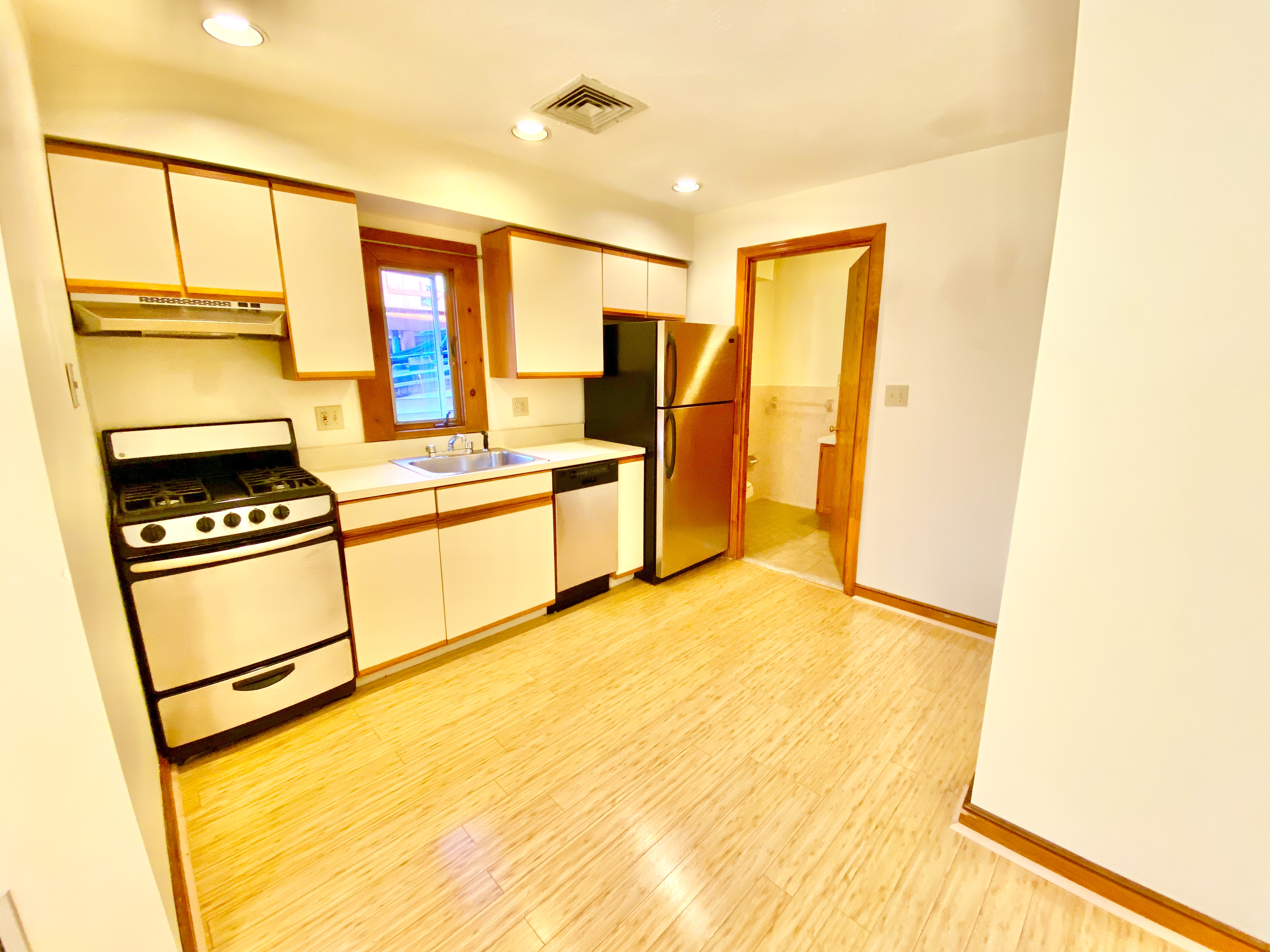 2 Webster Pl, North End