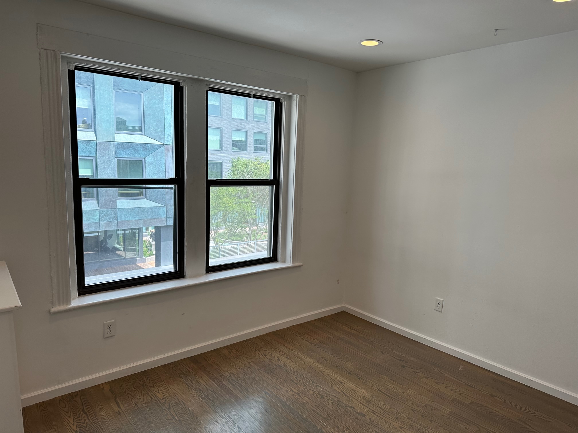 19 Peterborough St, Fenway