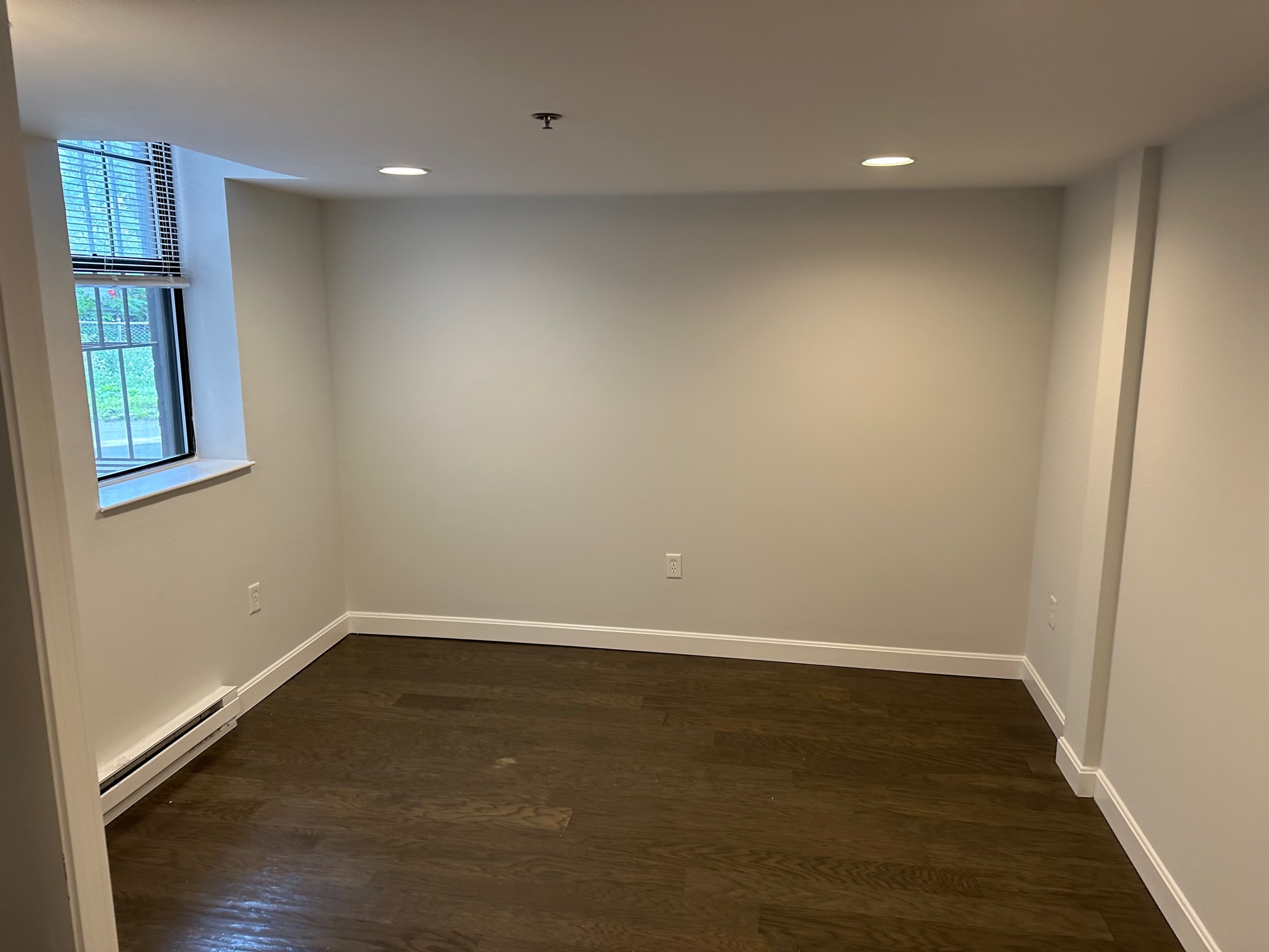 100 Queensberry St, Fenway