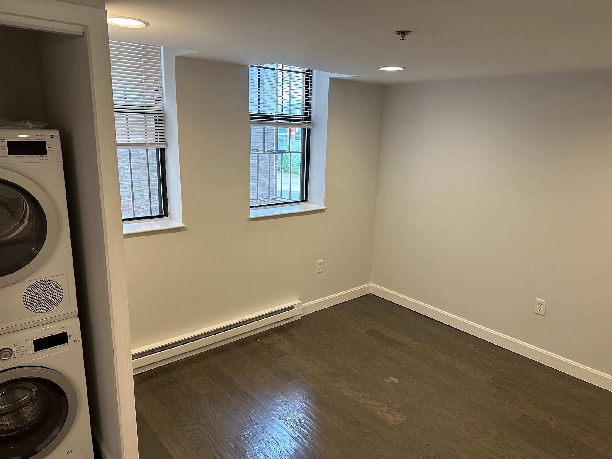 100 Queensberry St, Fenway