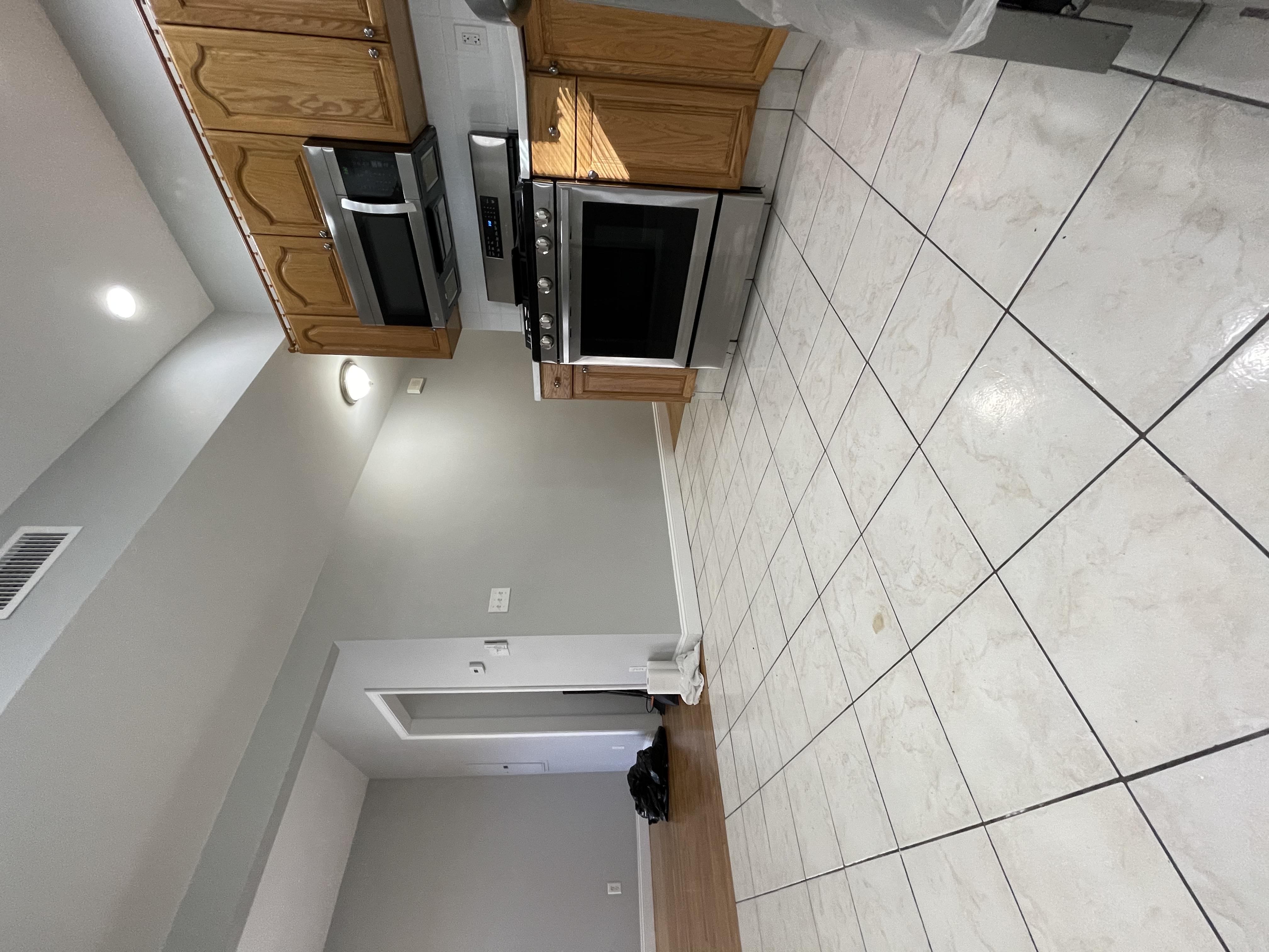 5 Transit St, South Boston