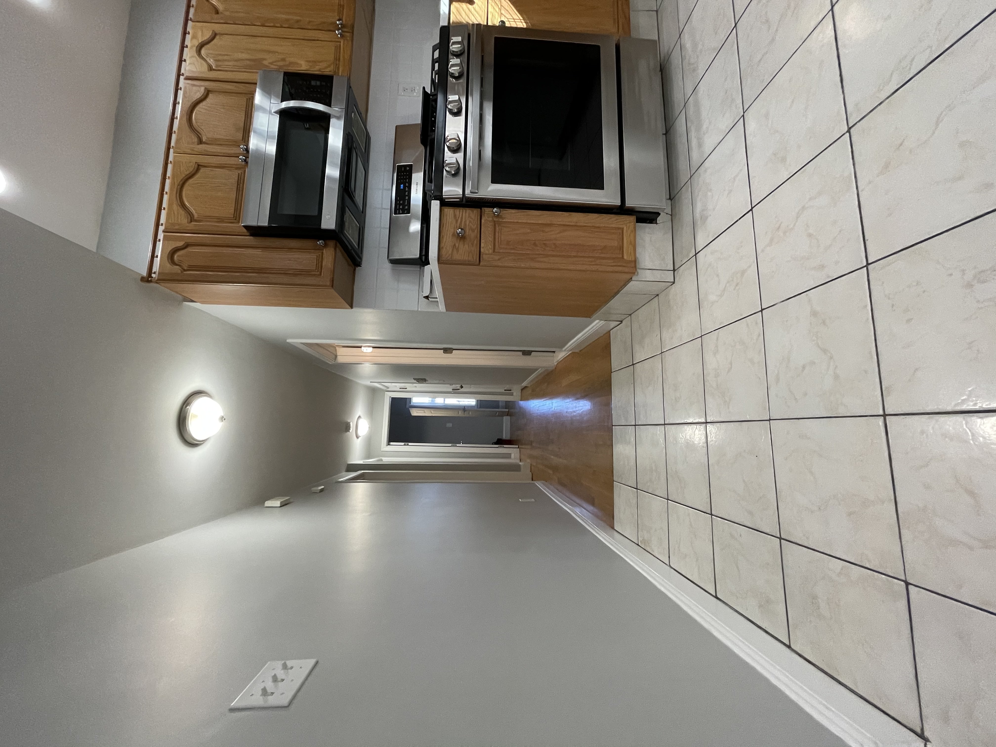 5 Transit St, South Boston