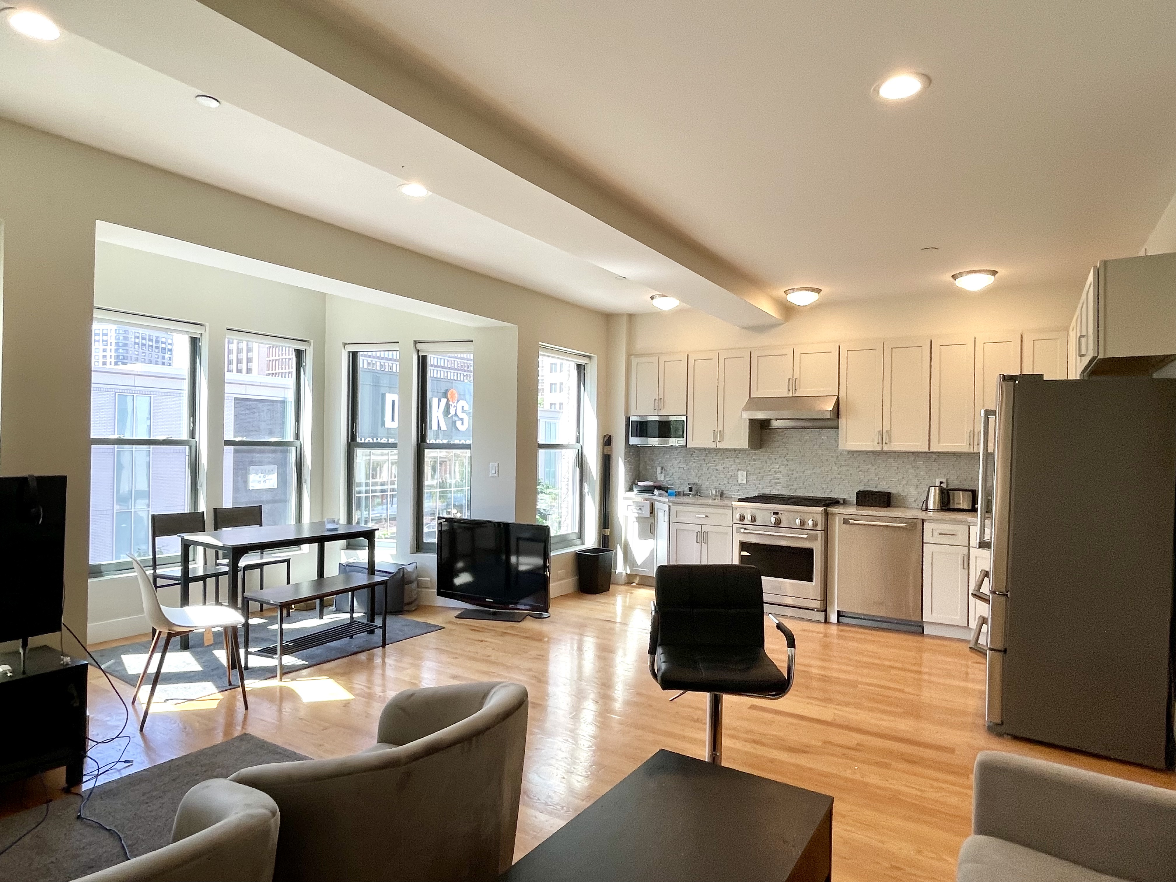 719 Boylston St, Back Bay