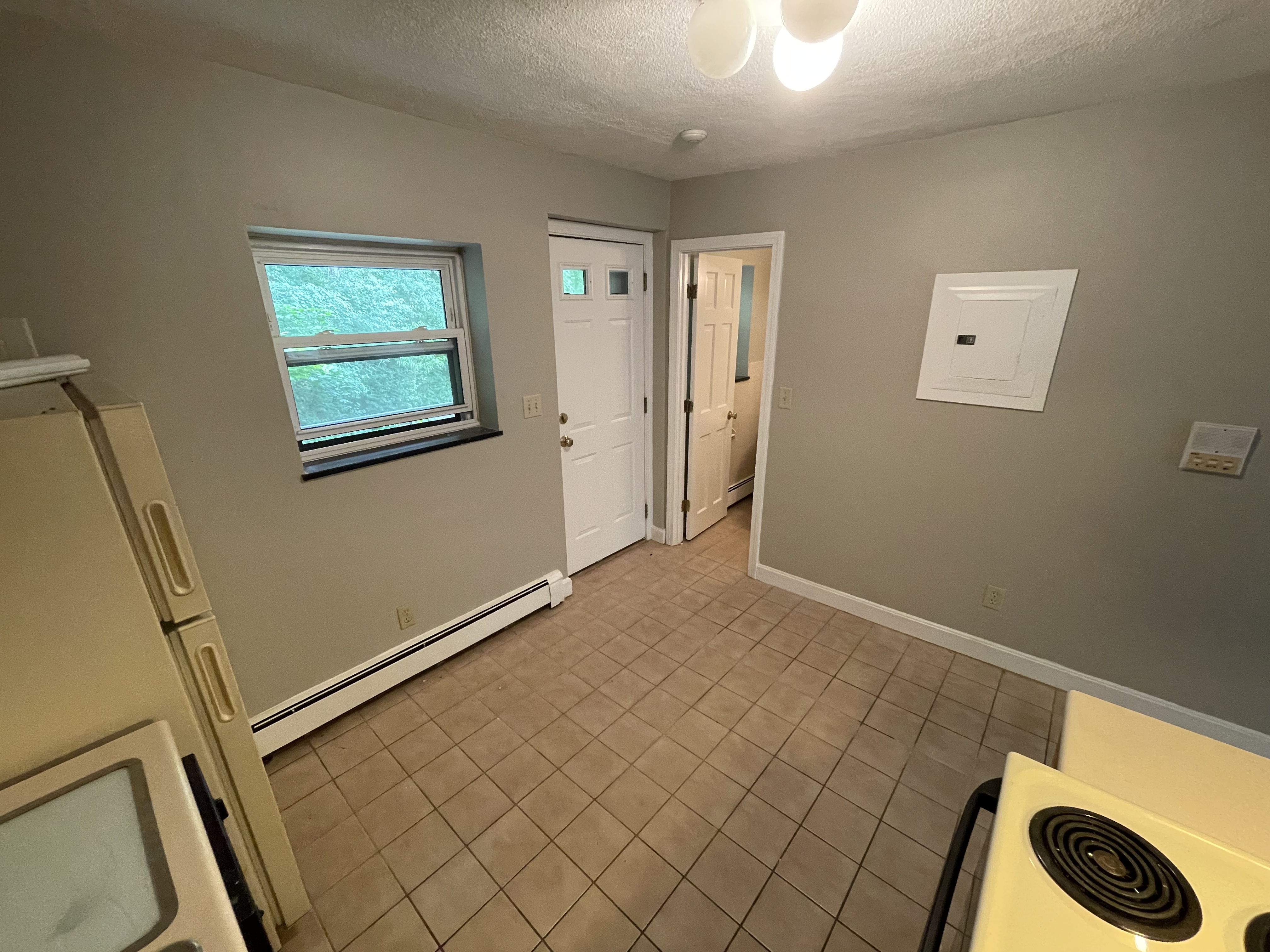 270 Grove St, Newton