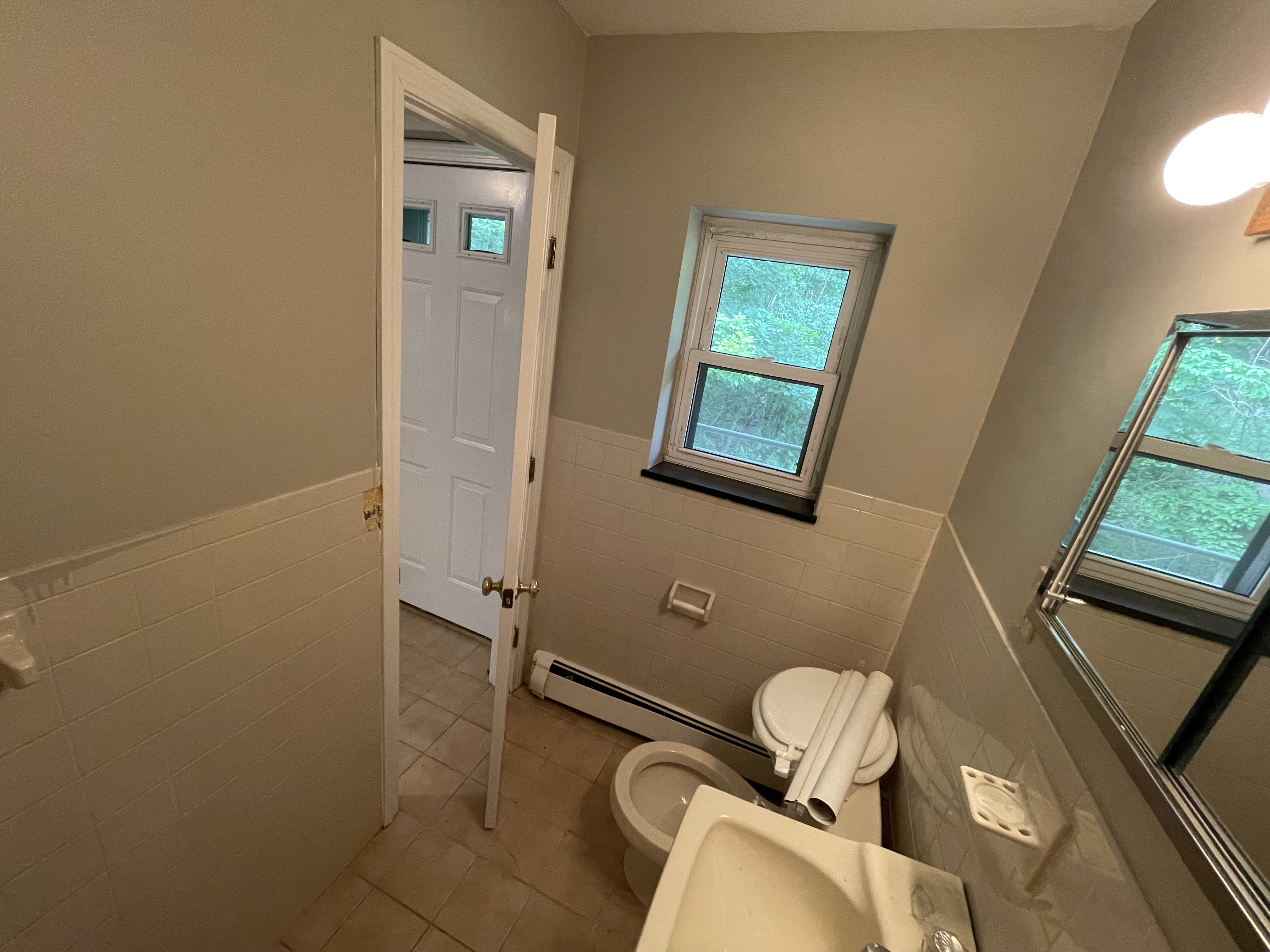 270 Grove St, Newton