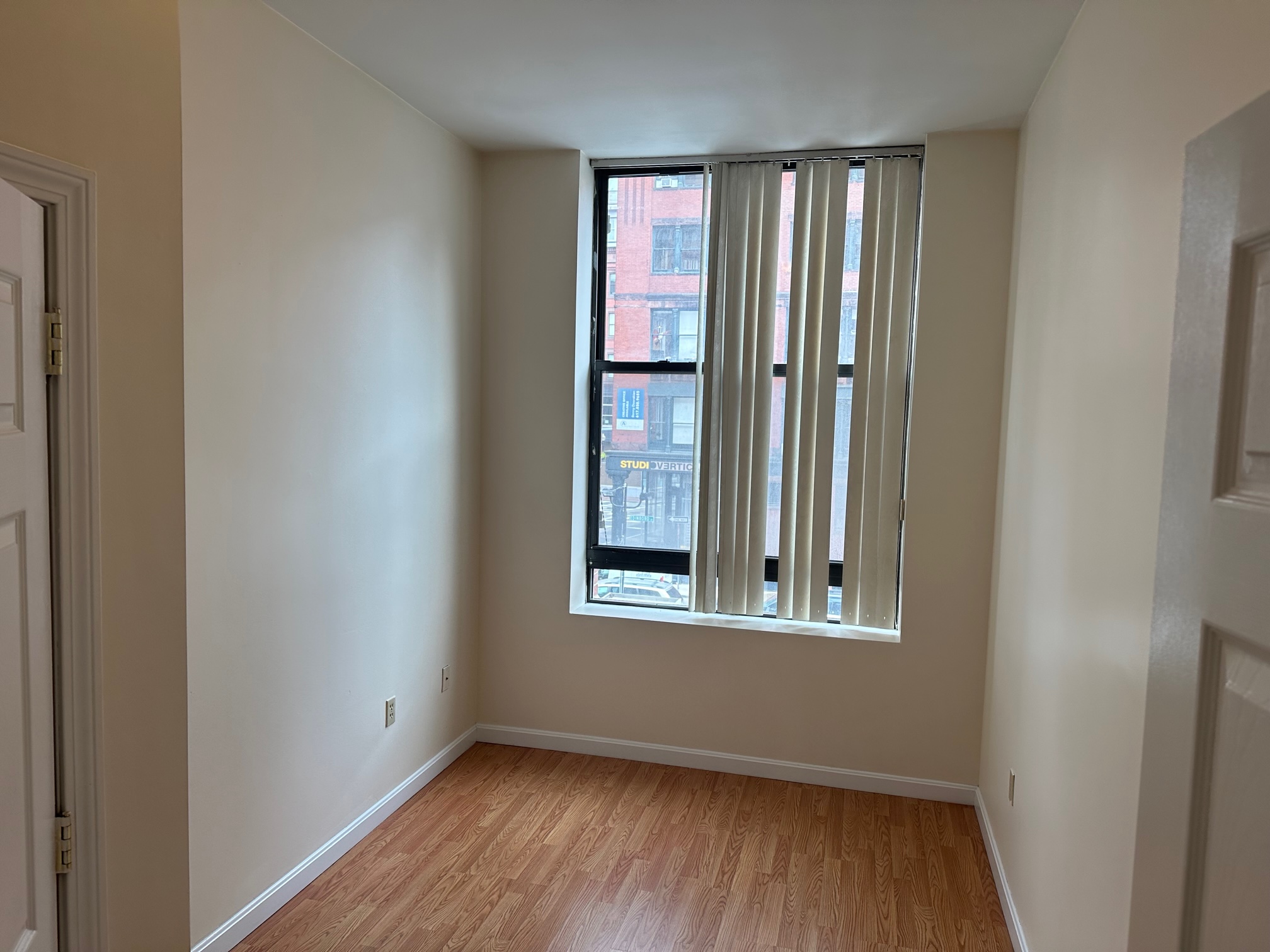 81 Essex St, Chinatown