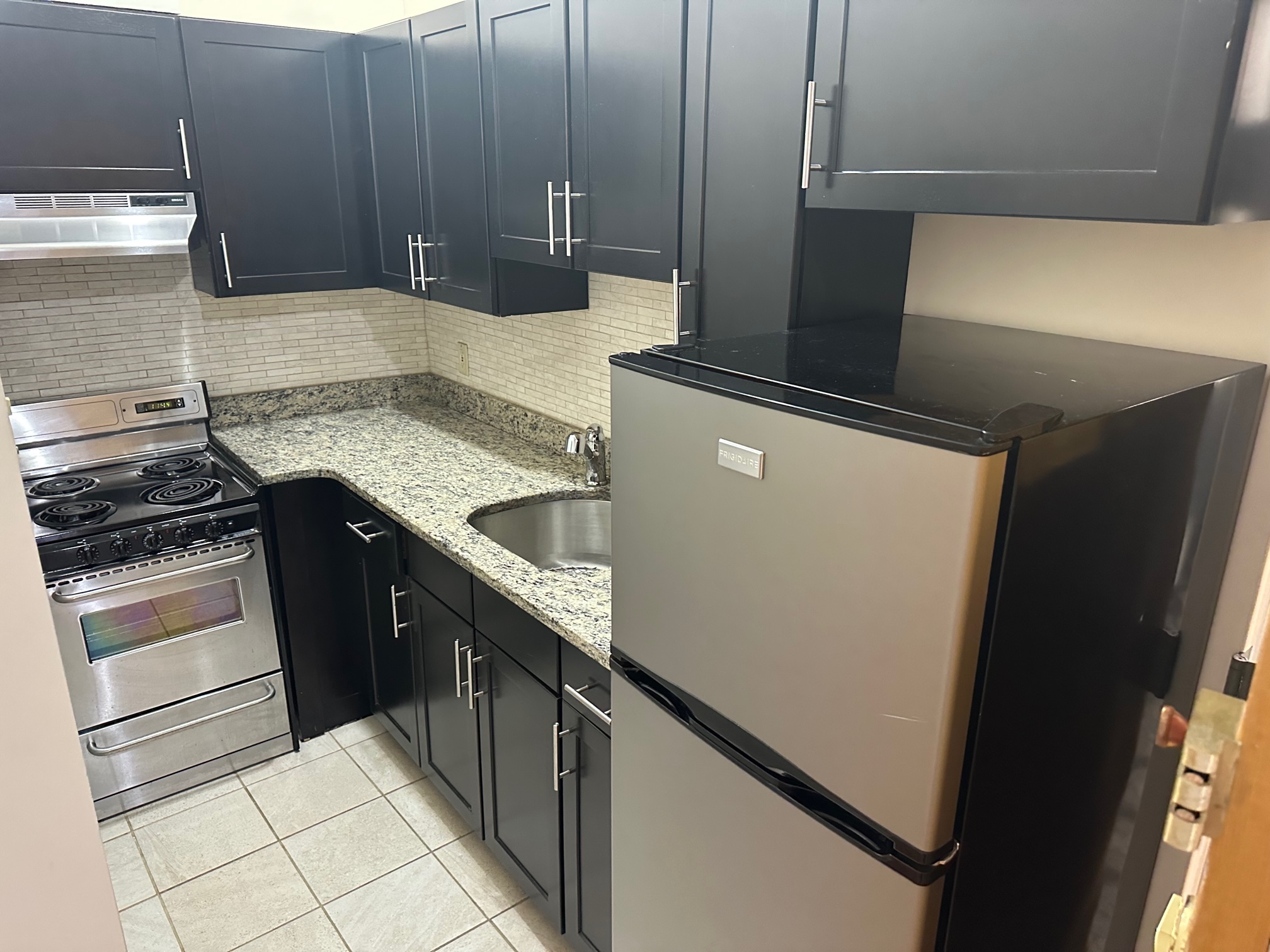 81 Essex St, Chinatown