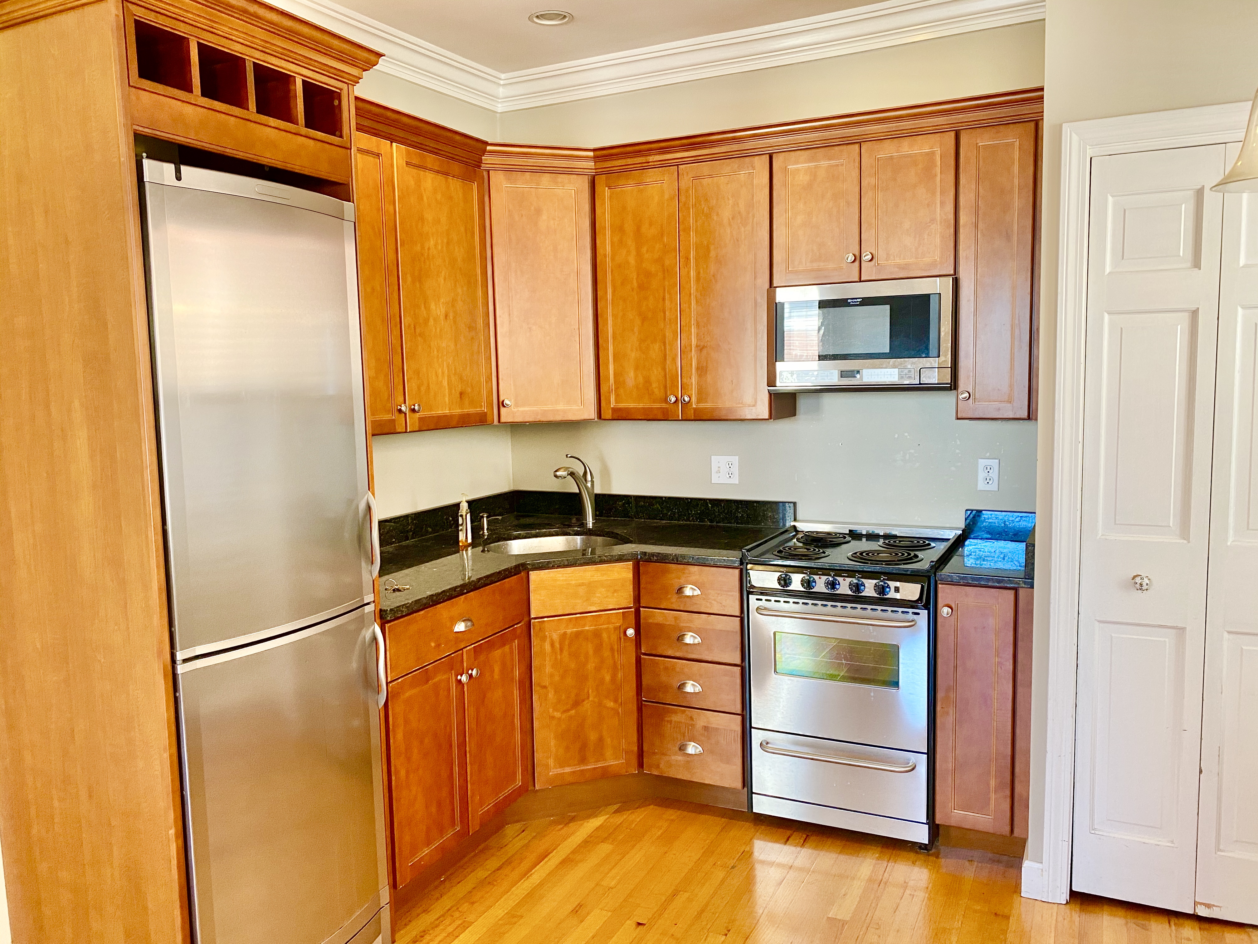 44 Charter St, North End