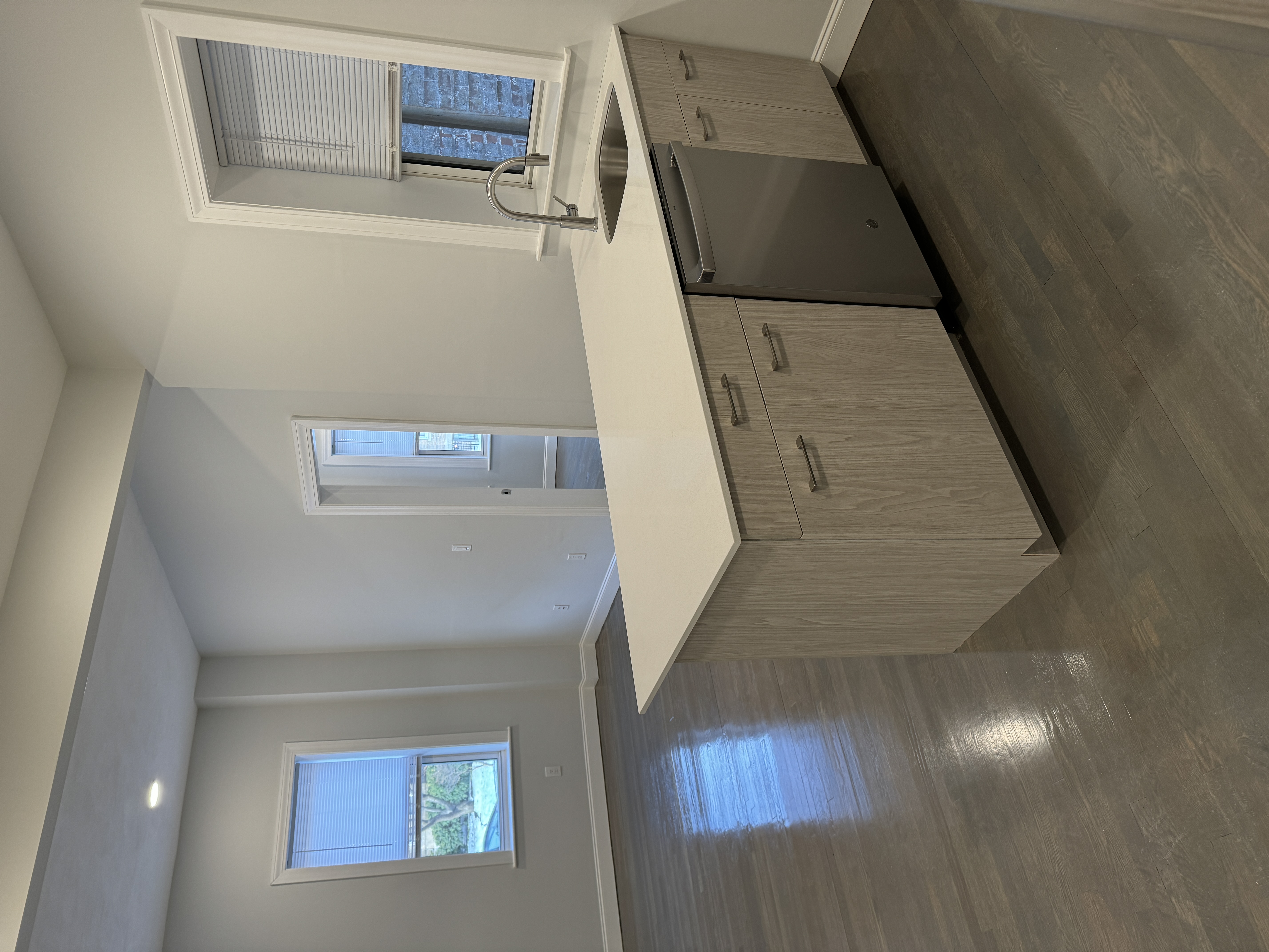 106 Queensberry St, Fenway