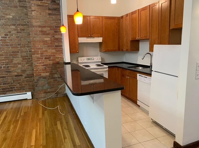 10 Columbus Sq, South End