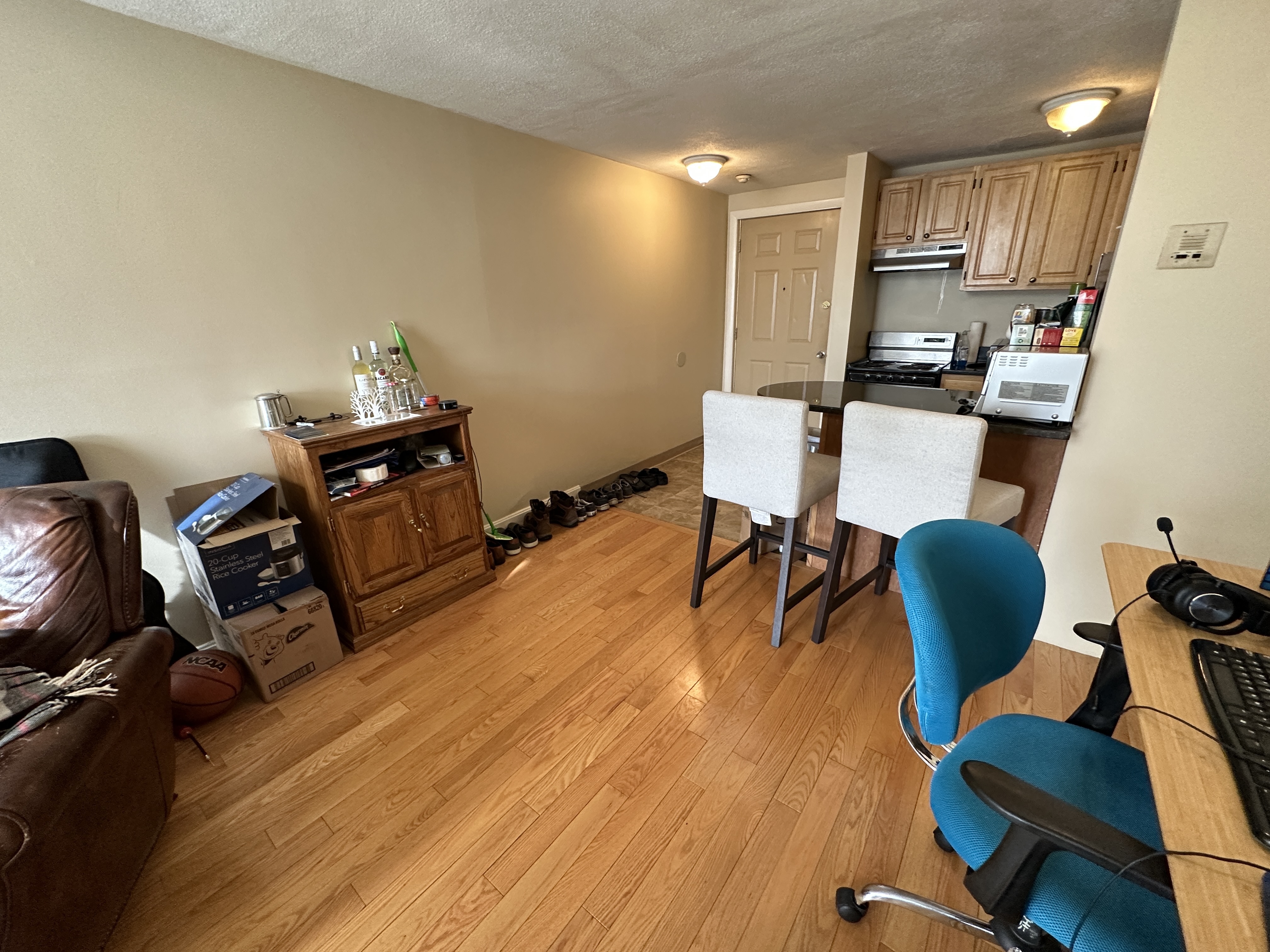 385 Dorchester St, South Boston