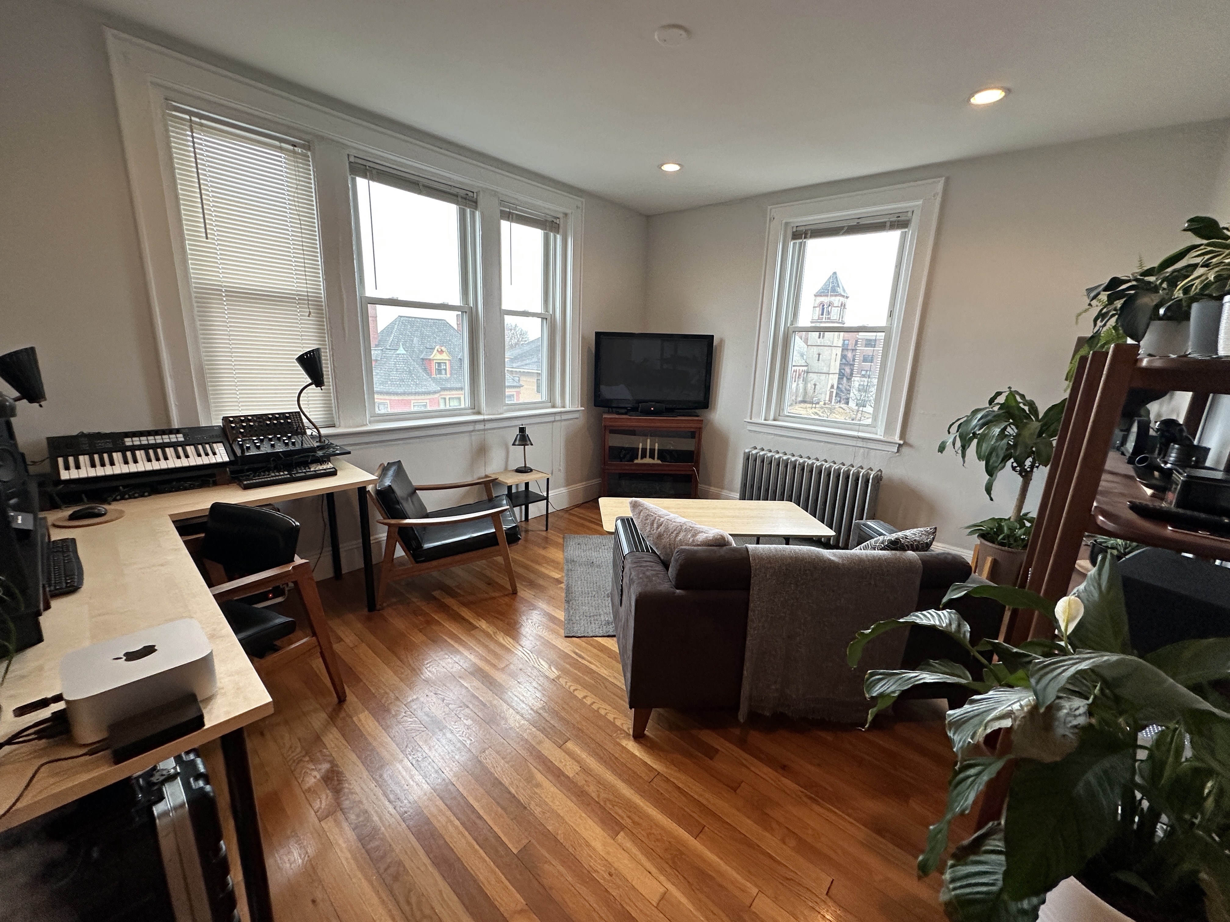 136 Highland Ave, Winter Hill