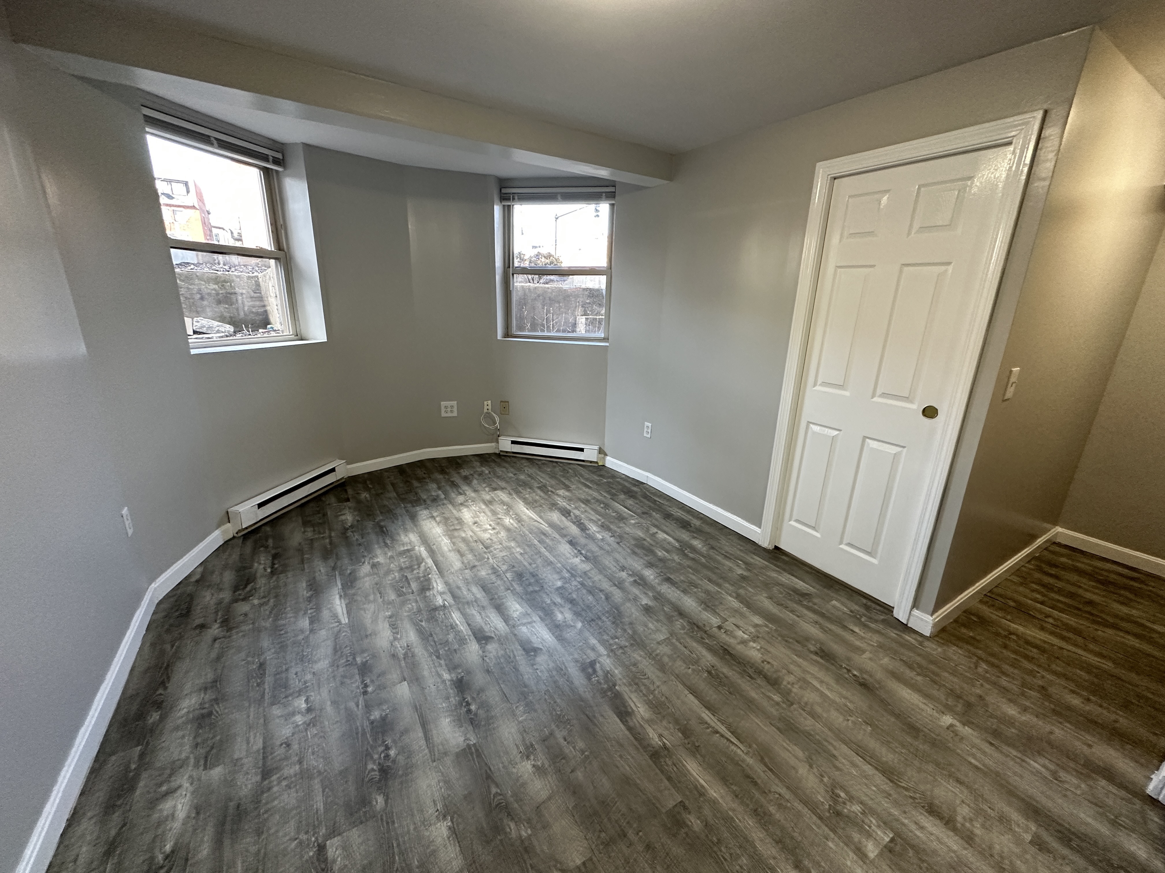 879 Beacon St, Fenway