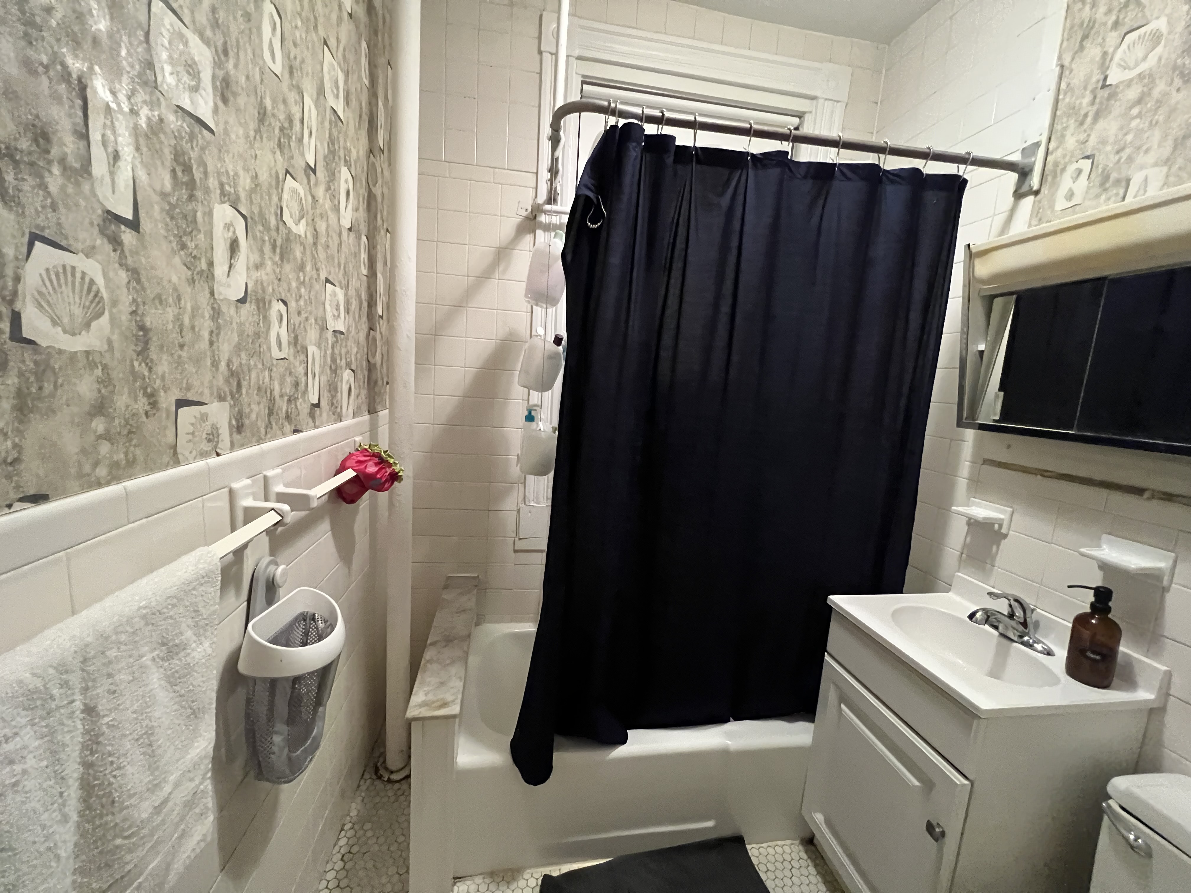 73 Longwood Ave, Longwood