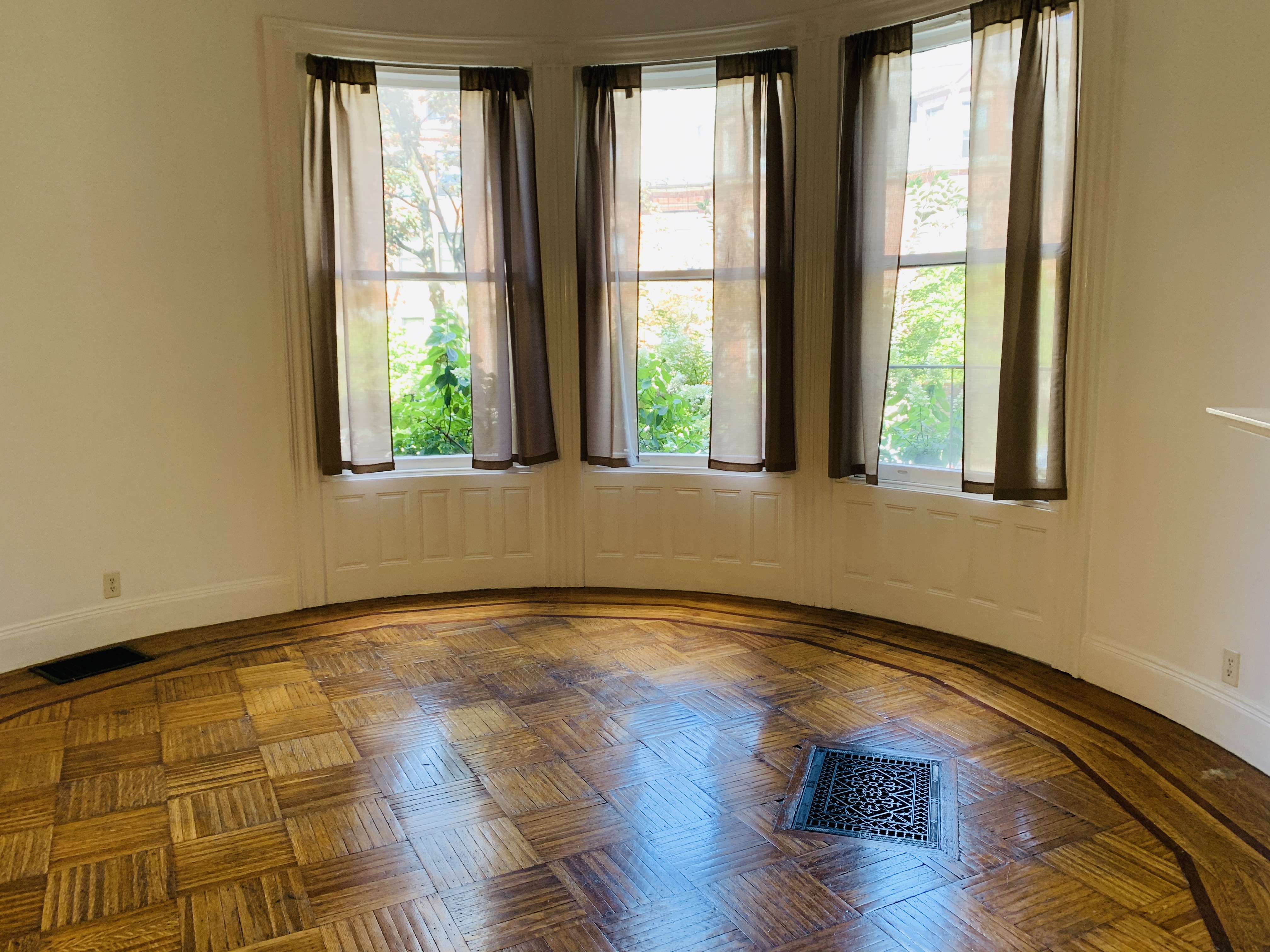 388 Marlborough St, Back Bay