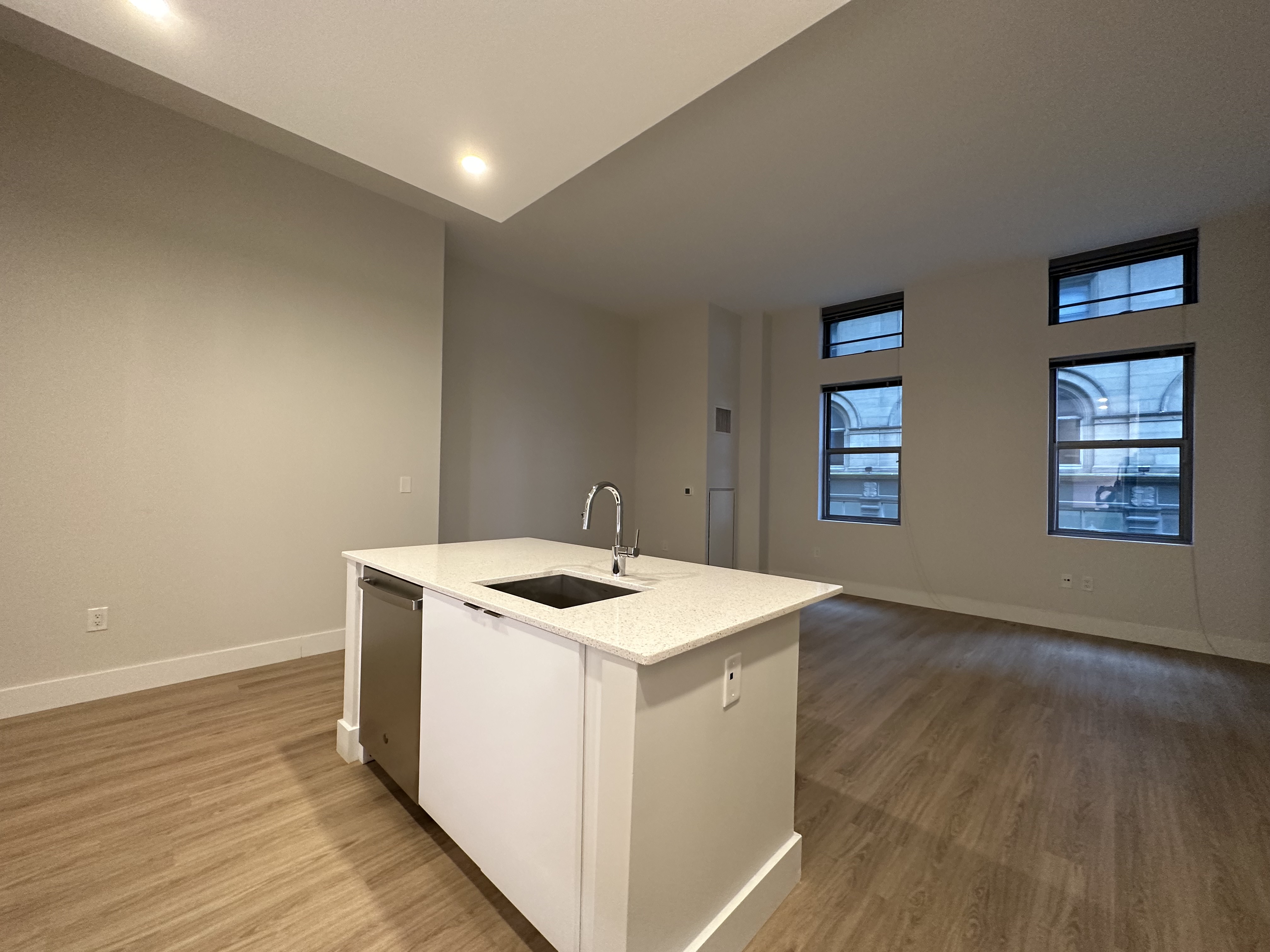 660 Washington St, Chinatown