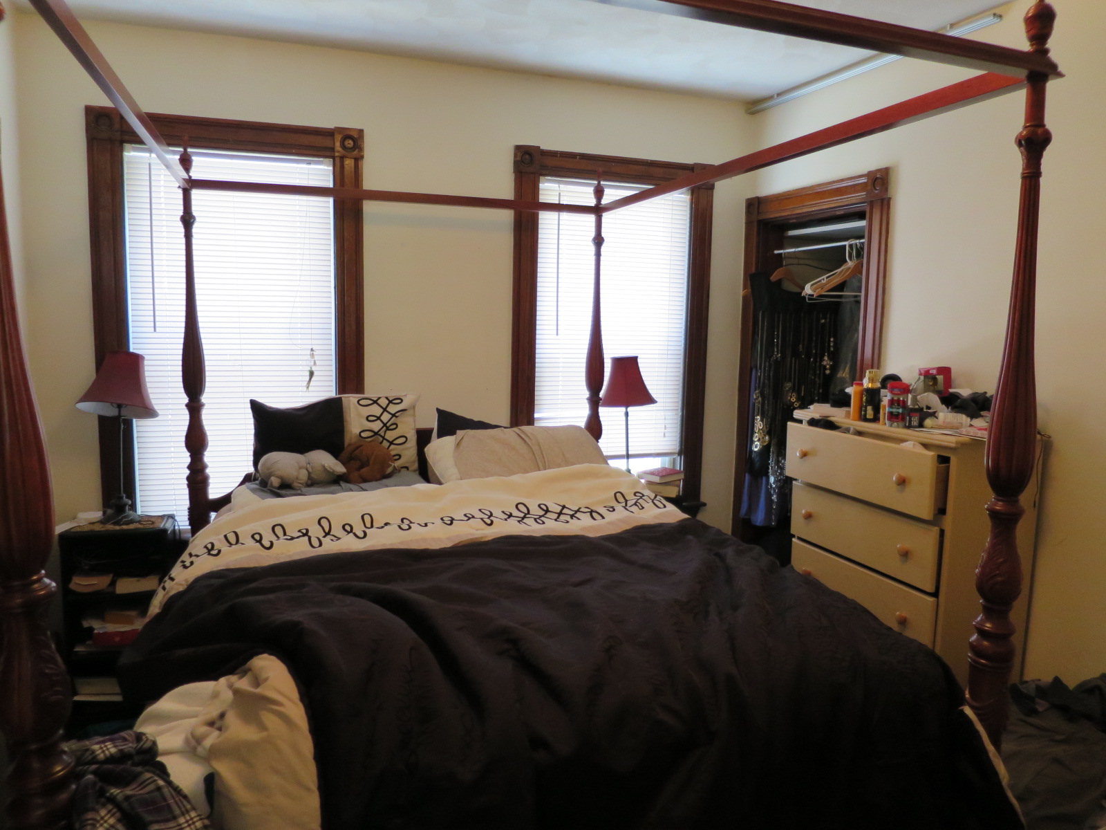 1 Russell Rd, Teele Square