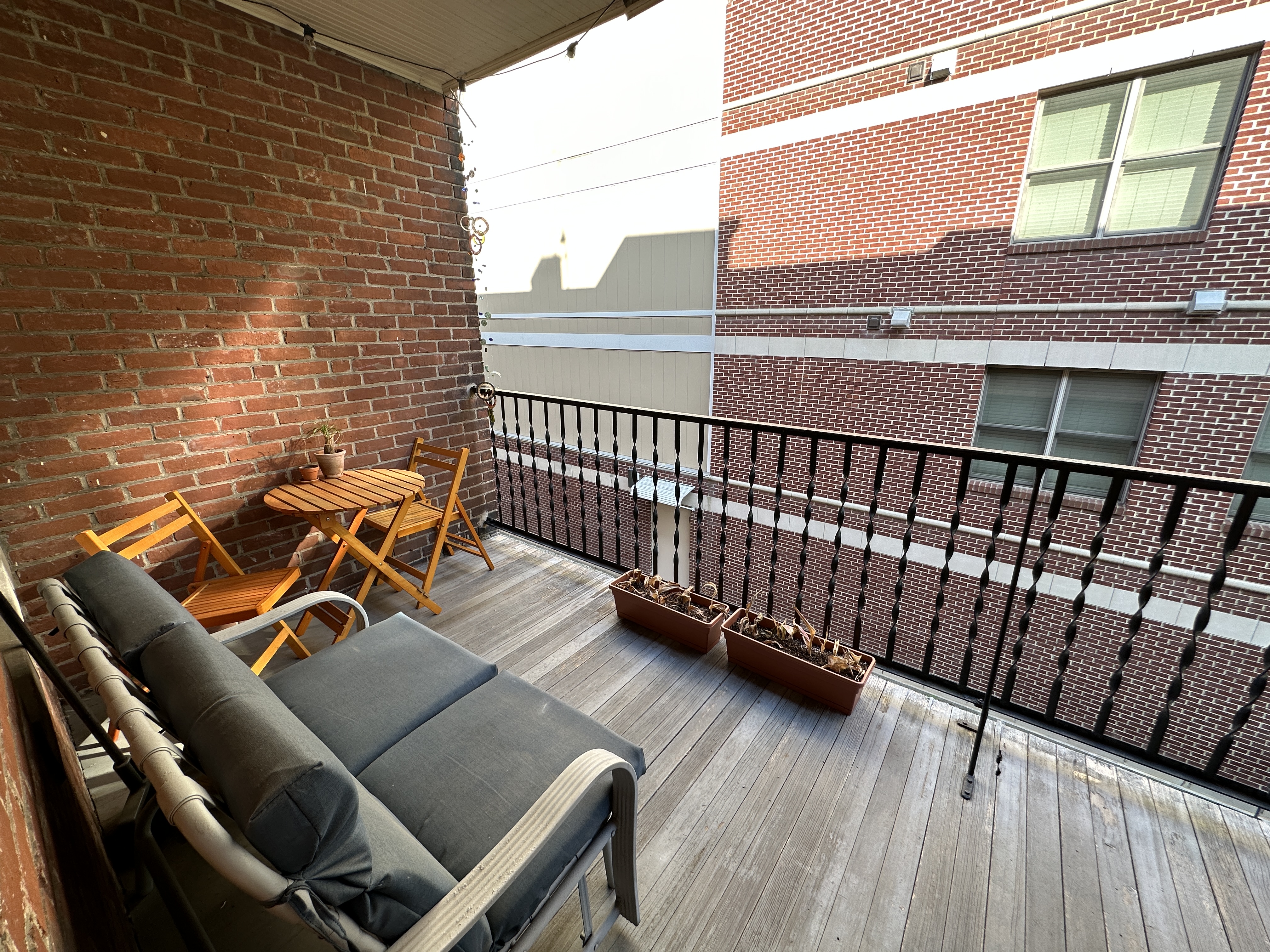 81 Winchester St, Coolidge Corner